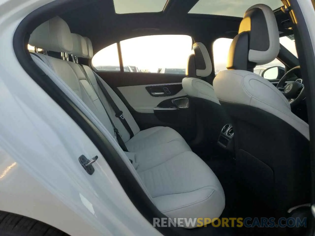 10 Photograph of a damaged car W1KAF4GBXRR176859 MERCEDES-BENZ C-CLASS 2024