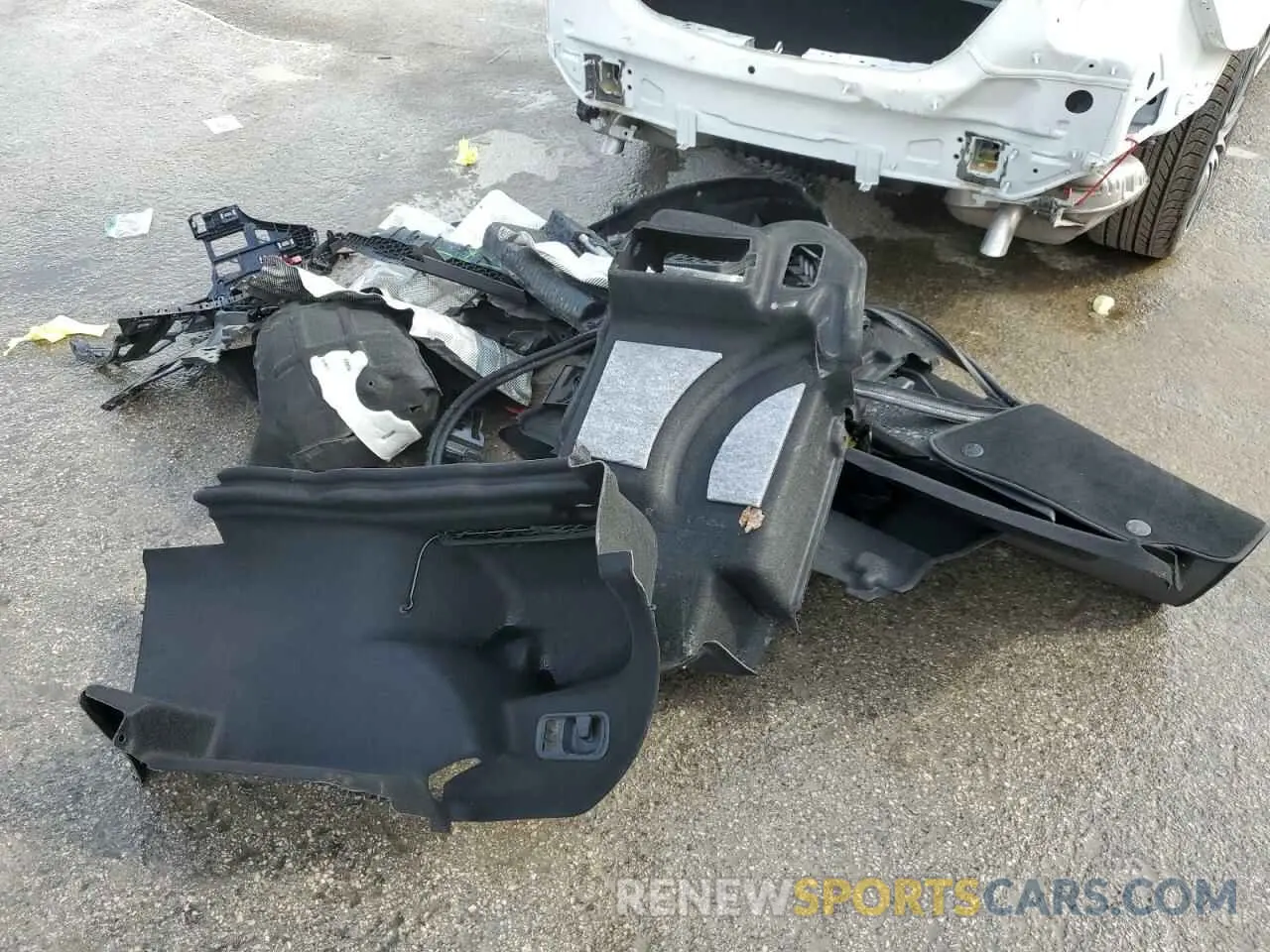 12 Photograph of a damaged car W1KAF4HB3RR231604 MERCEDES-BENZ C-CLASS 2024