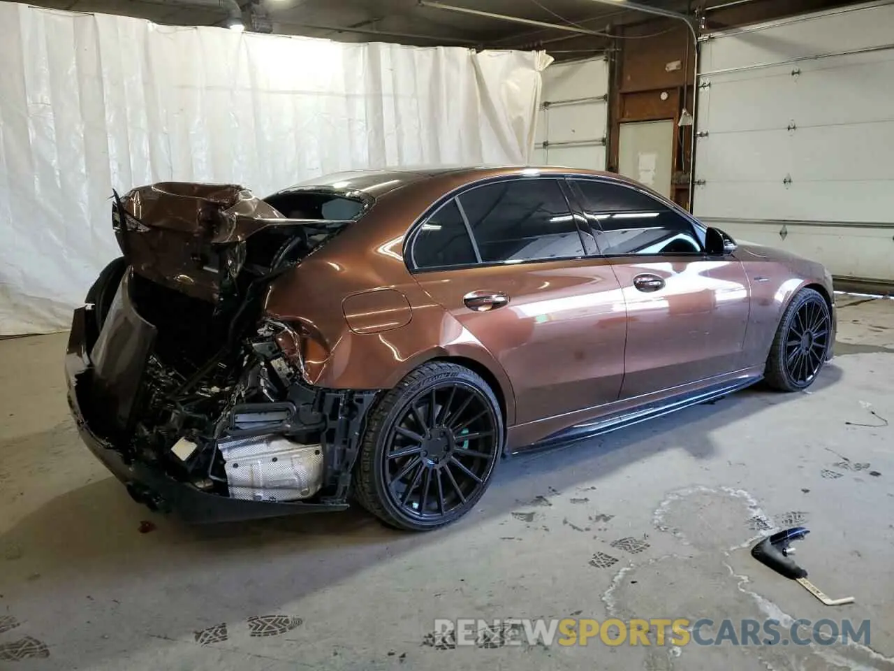 3 Photograph of a damaged car W1KAF8HB9RR221537 MERCEDES-BENZ C-CLASS 2024
