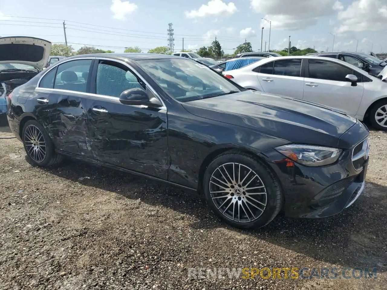 4 Photograph of a damaged car W1KAF4GBXSR240873 MERCEDES-BENZ C-CLASS 2025
