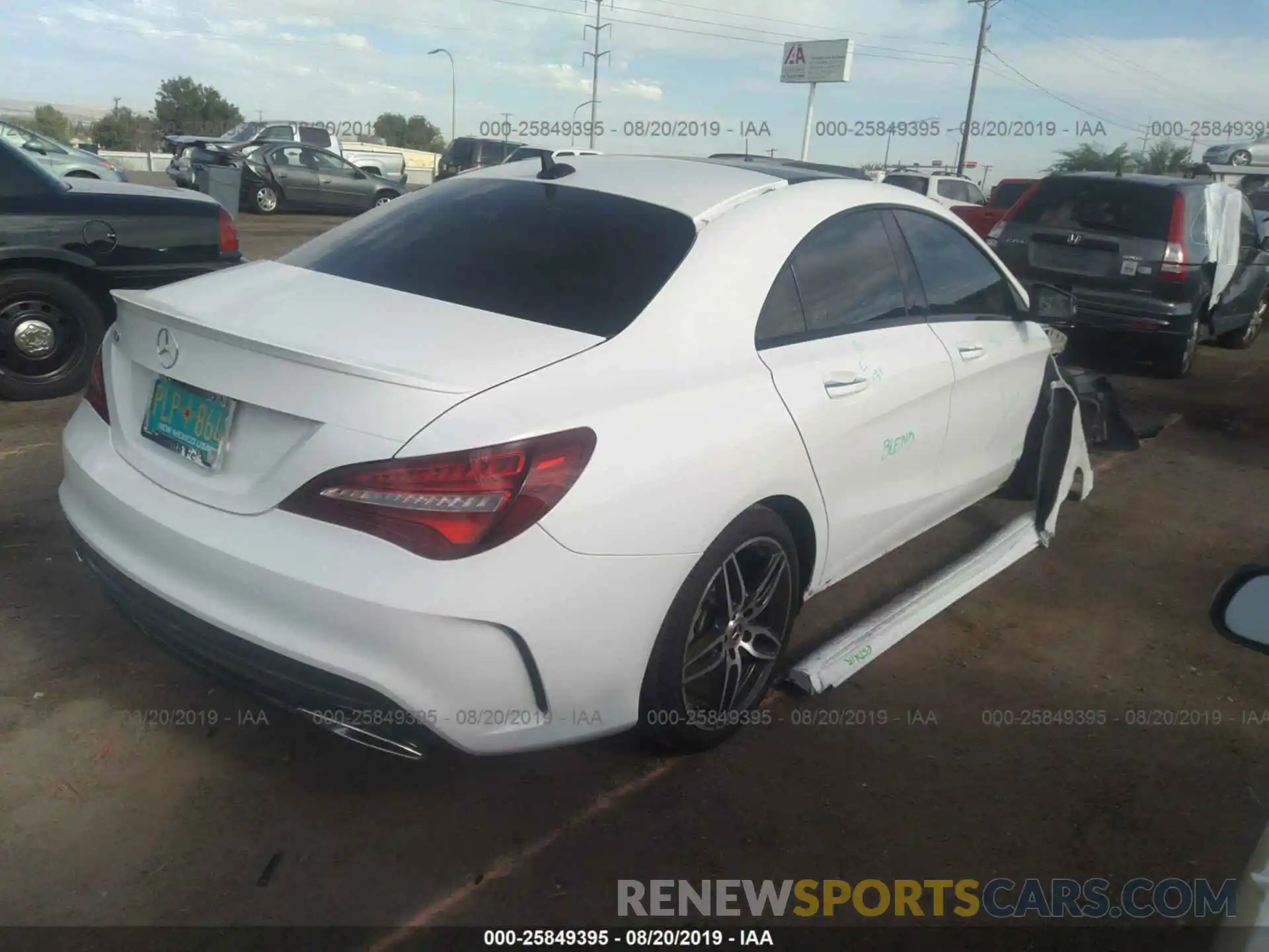 4 Photograph of a damaged car WDDSJ4EB0KN726847 MERCEDES-BENZ CLA 2019