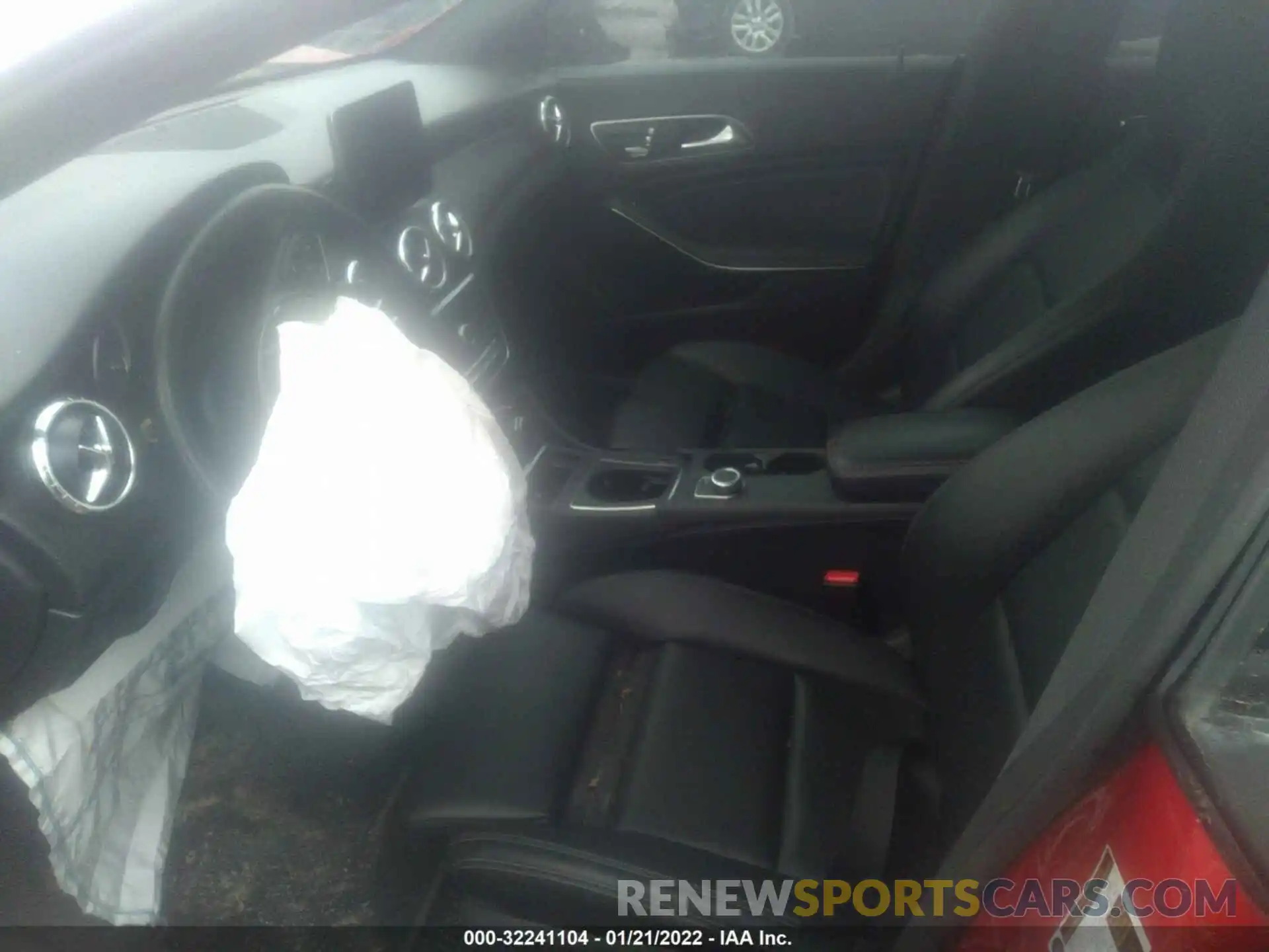 5 Photograph of a damaged car WDDSJ4EB1KN762028 MERCEDES-BENZ CLA 2019