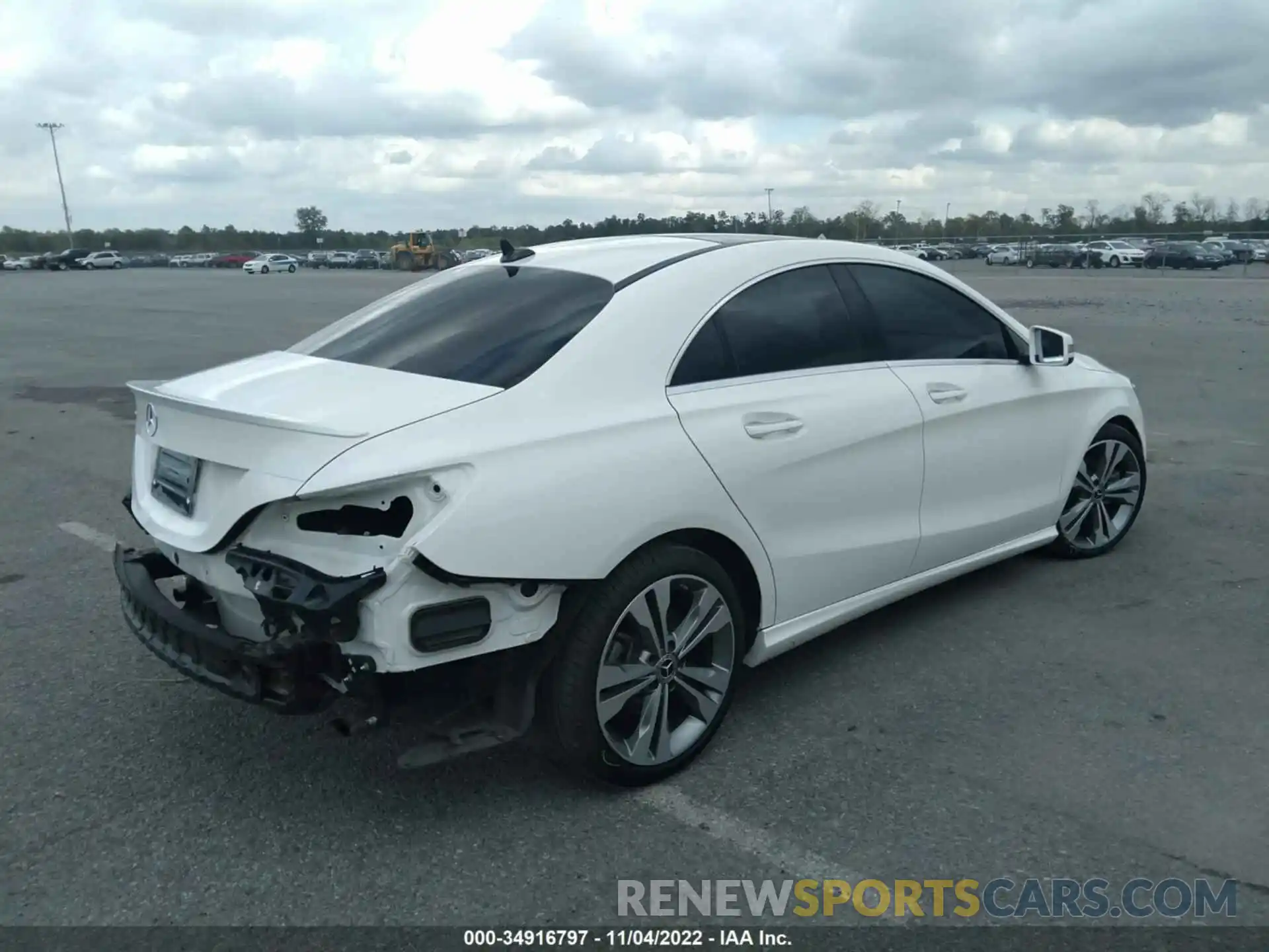 4 Photograph of a damaged car WDDSJ4EB2KN698937 MERCEDES-BENZ CLA 2019