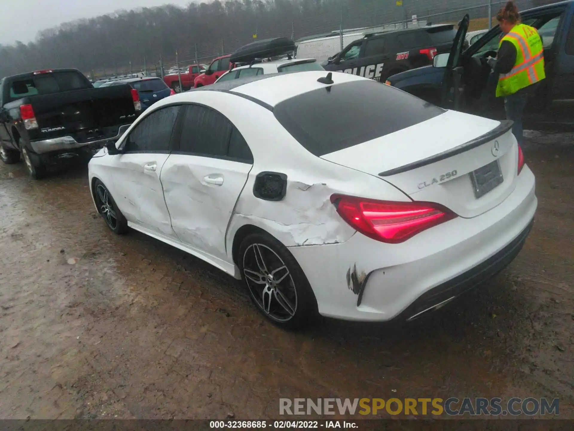 3 Photograph of a damaged car WDDSJ4EB6KN699234 MERCEDES-BENZ CLA 2019