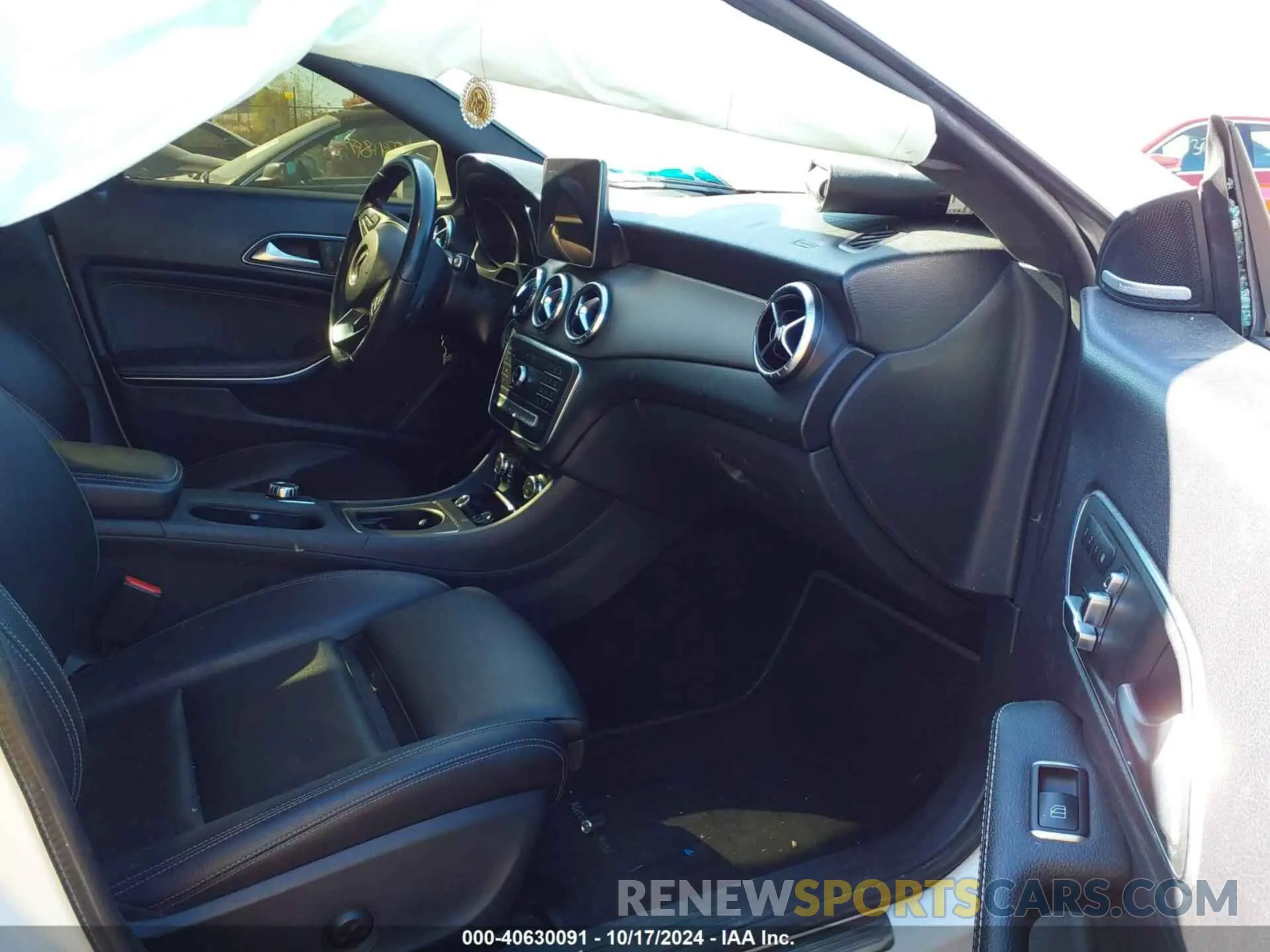5 Photograph of a damaged car WDDSJ4GB8KN723658 MERCEDES-BENZ CLA 2019