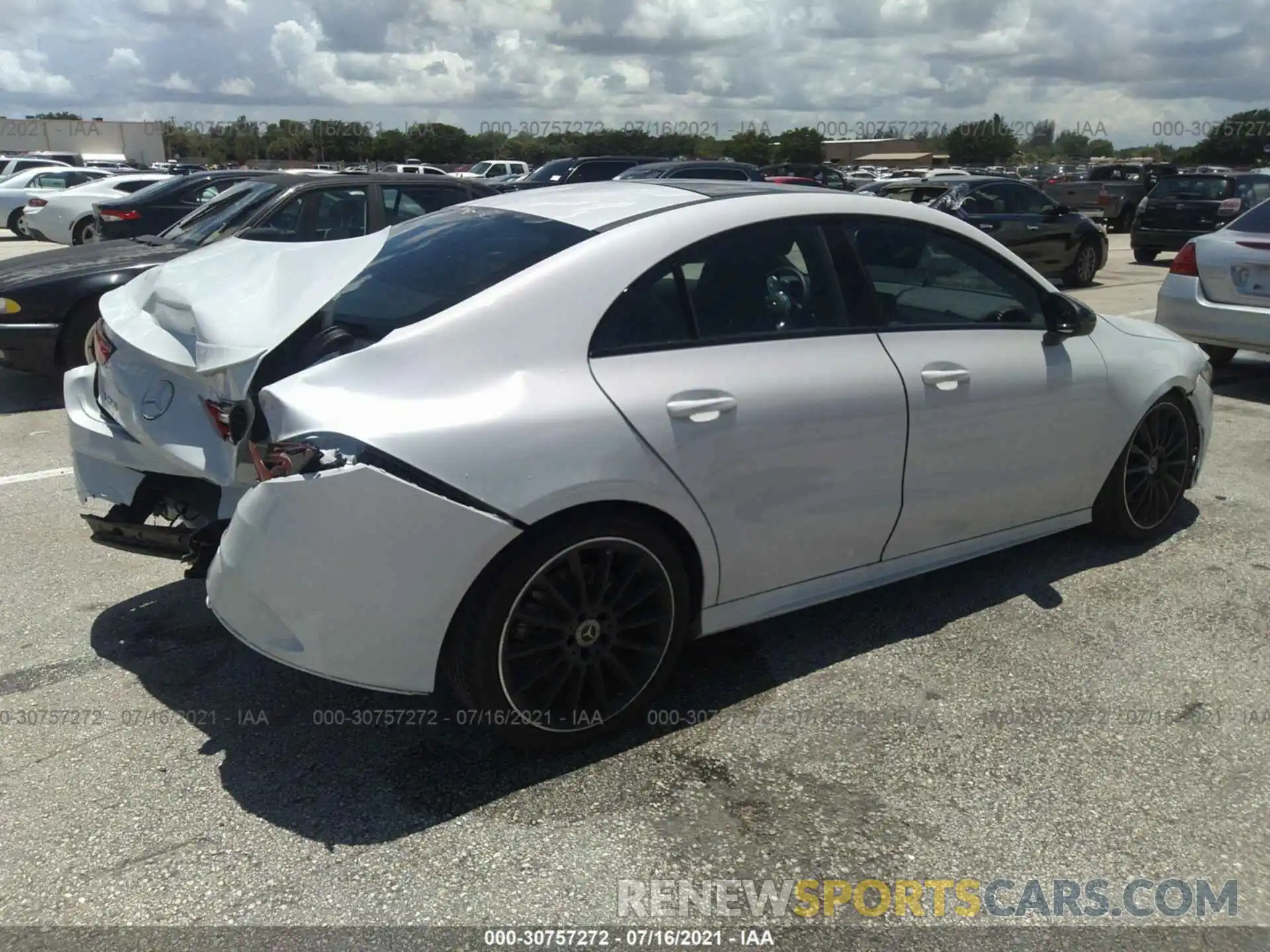 4 Photograph of a damaged car W1K5J4GB8LN089069 MERCEDES-BENZ CLA 2020