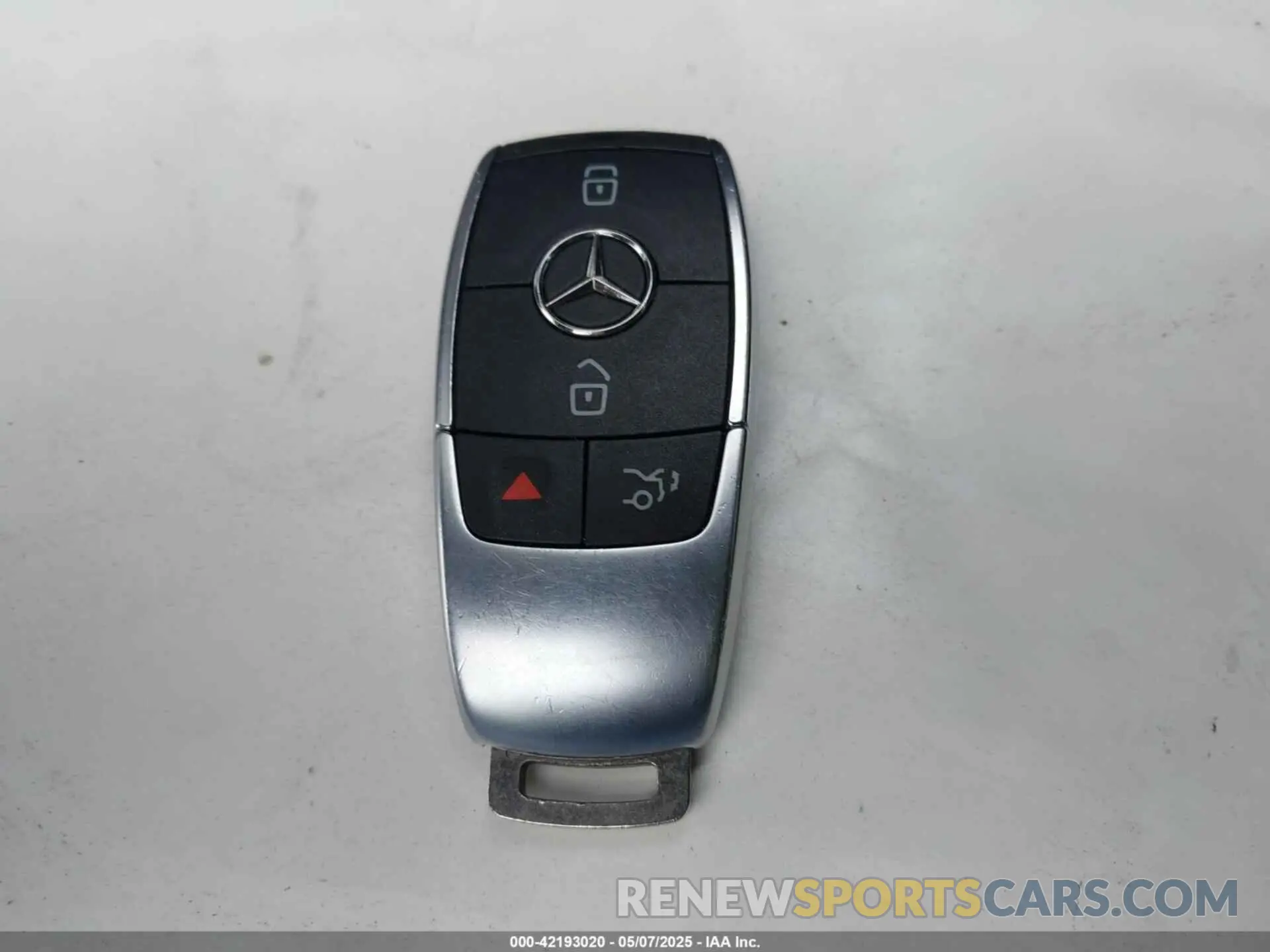 11 Photograph of a damaged car W1K5J4HB7RN456826 MERCEDES-BENZ CLA 2024
