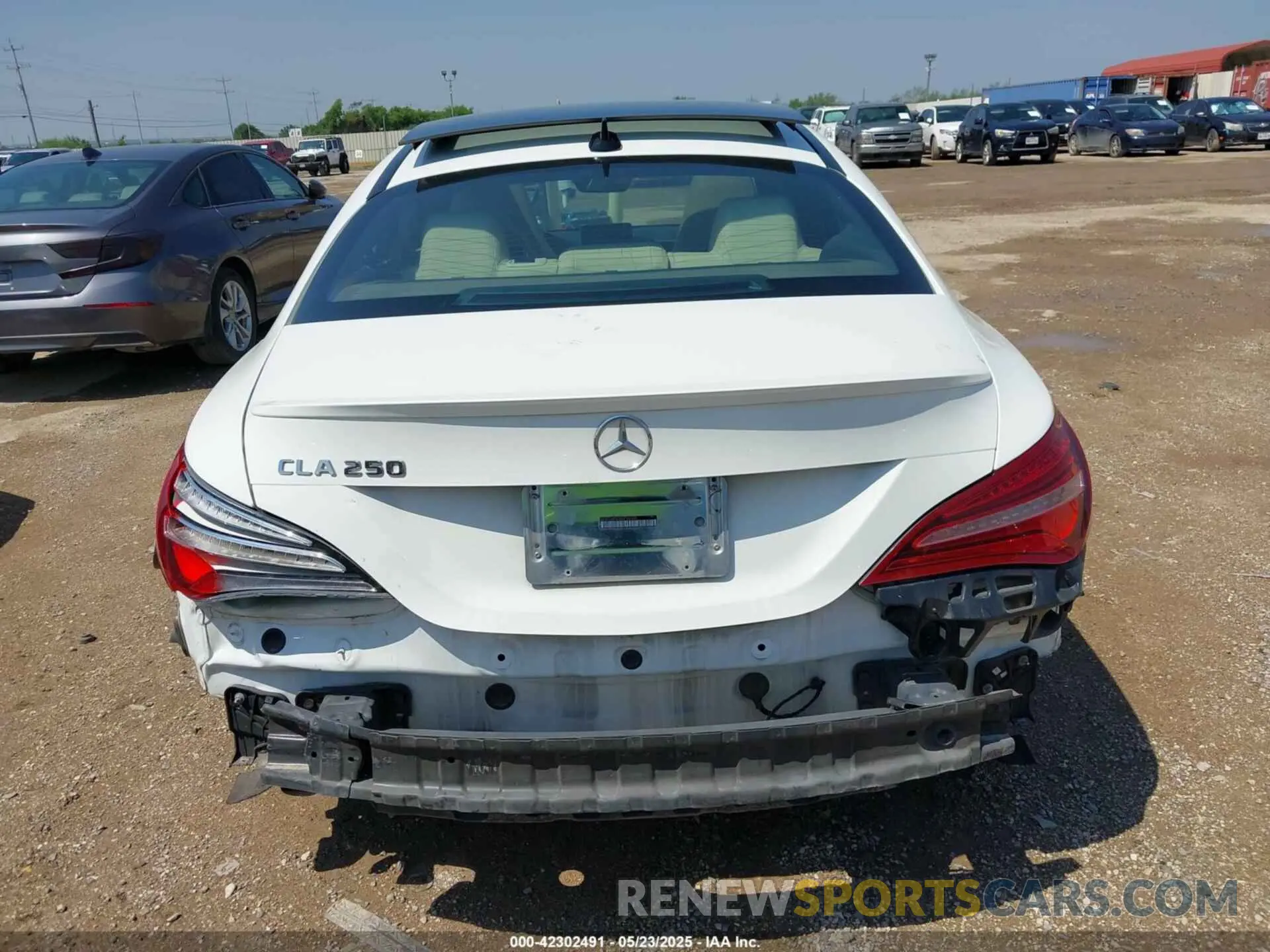 17 Photograph of a damaged car WDDSJ4EB1KN726095 MERCEDES-BENZ CLA 250 2019