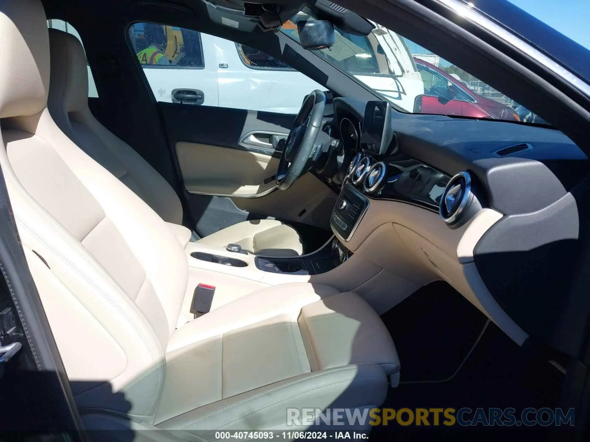 5 Photograph of a damaged car WDDSJ4EB1KN754477 MERCEDES-BENZ CLA 250 2019