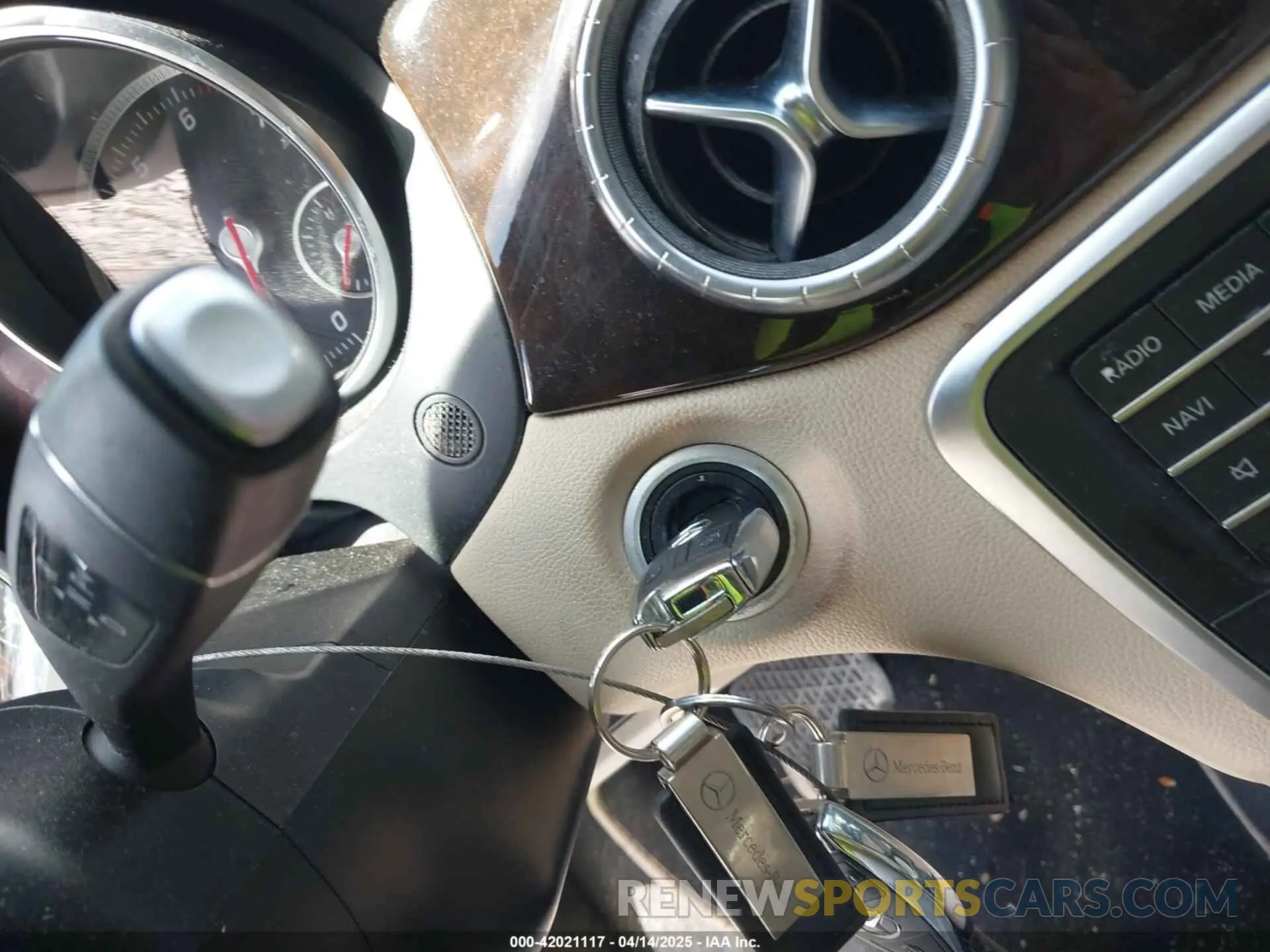 11 Photograph of a damaged car WDDSJ4EB3KN751953 MERCEDES-BENZ CLA 250 2019