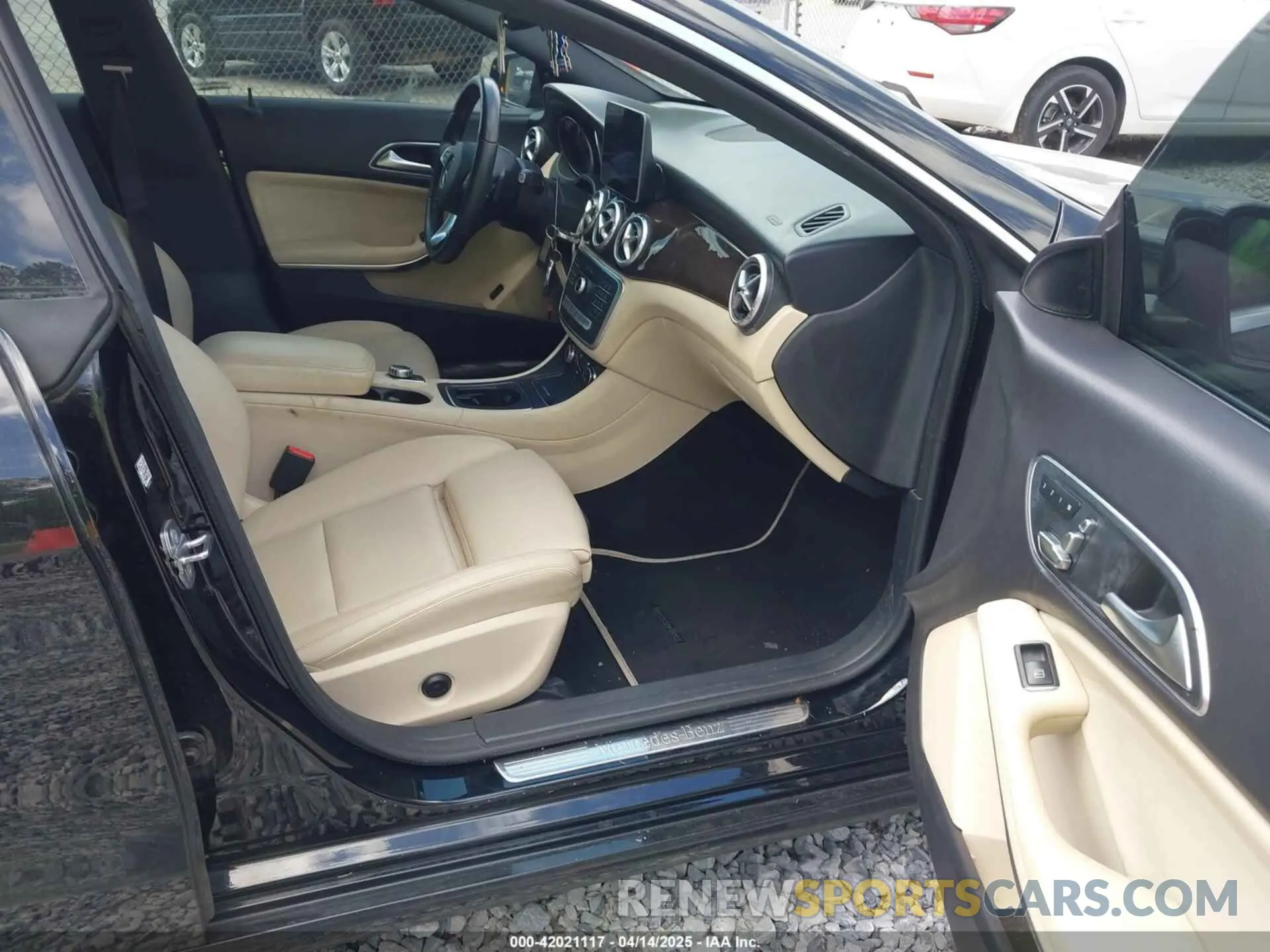 5 Photograph of a damaged car WDDSJ4EB3KN751953 MERCEDES-BENZ CLA 250 2019