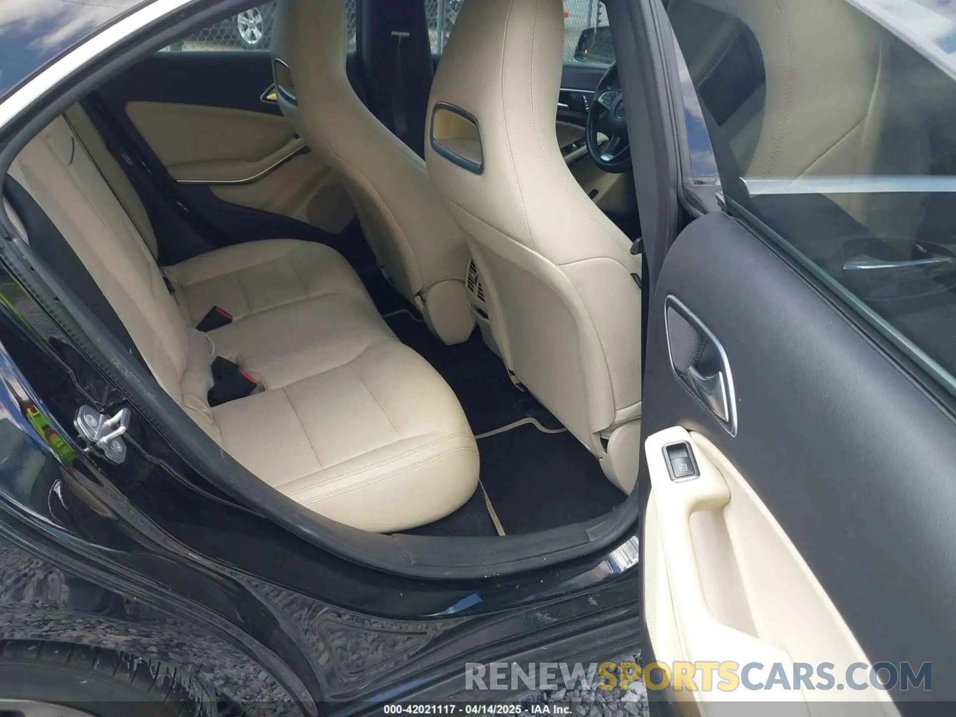 8 Photograph of a damaged car WDDSJ4EB3KN751953 MERCEDES-BENZ CLA 250 2019