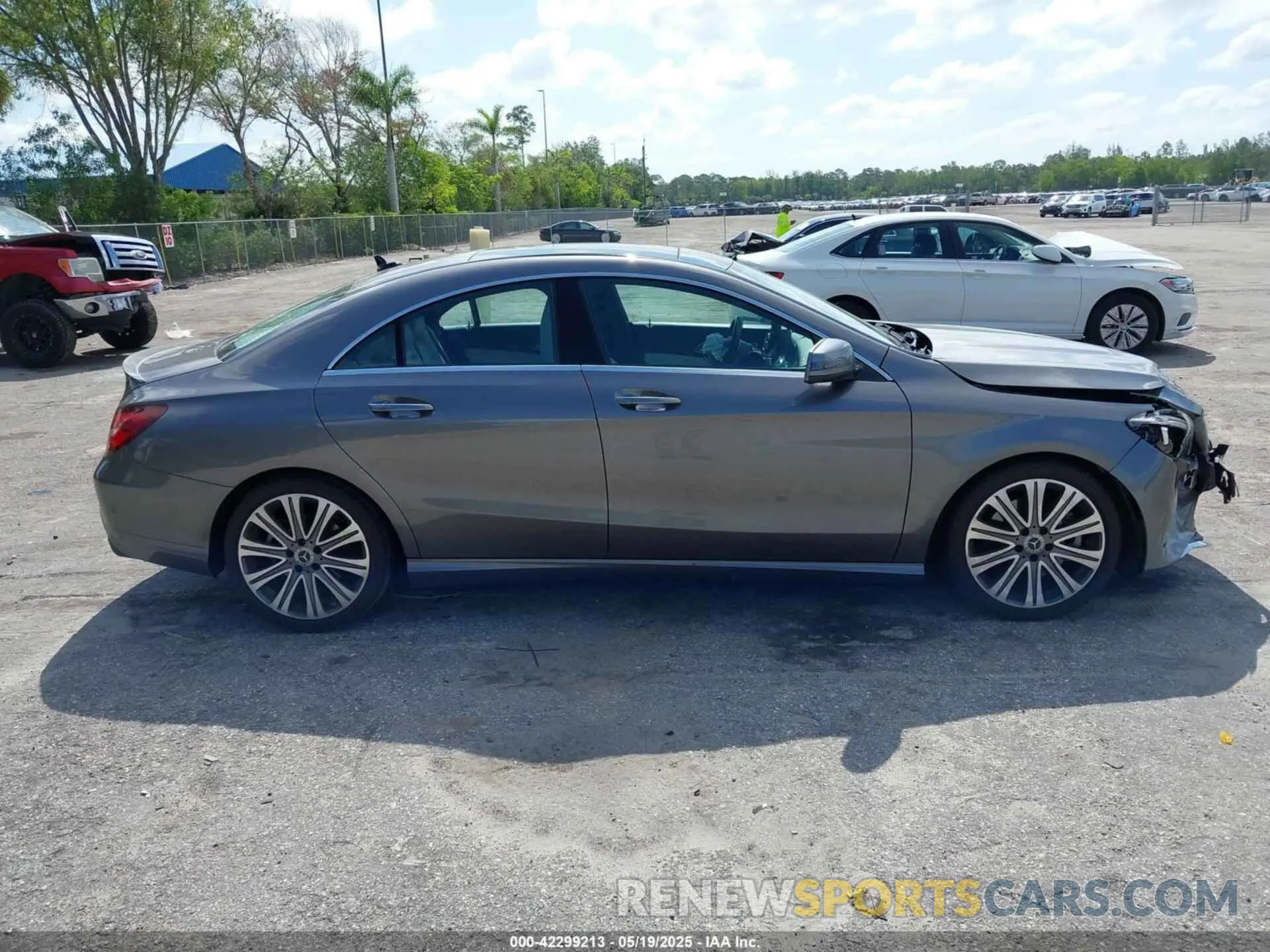 13 Photograph of a damaged car WDDSJ4EB4KN773539 MERCEDES-BENZ CLA 250 2019