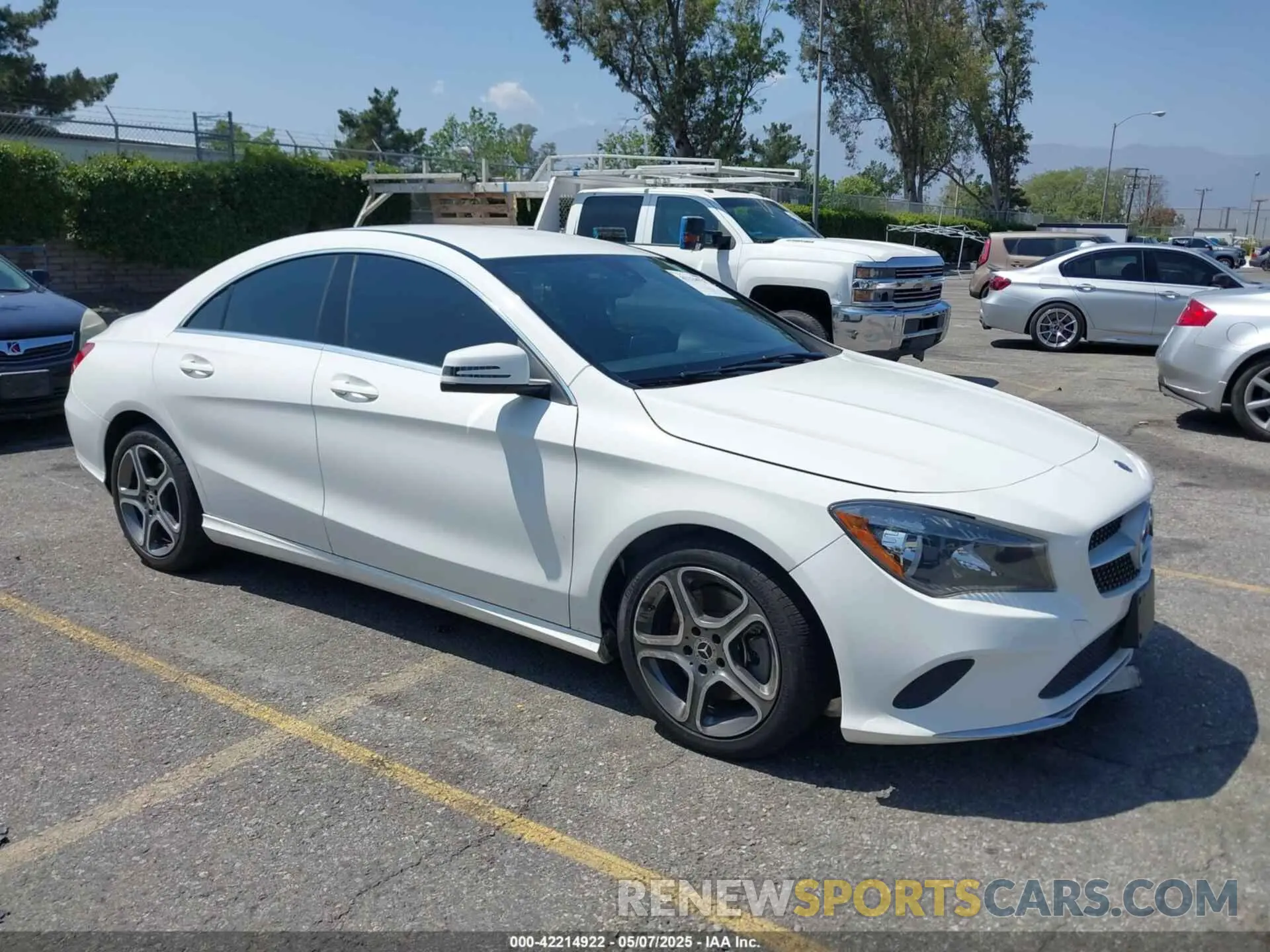 1 Photograph of a damaged car WDDSJ4EB5KN769676 MERCEDES-BENZ CLA 250 2019