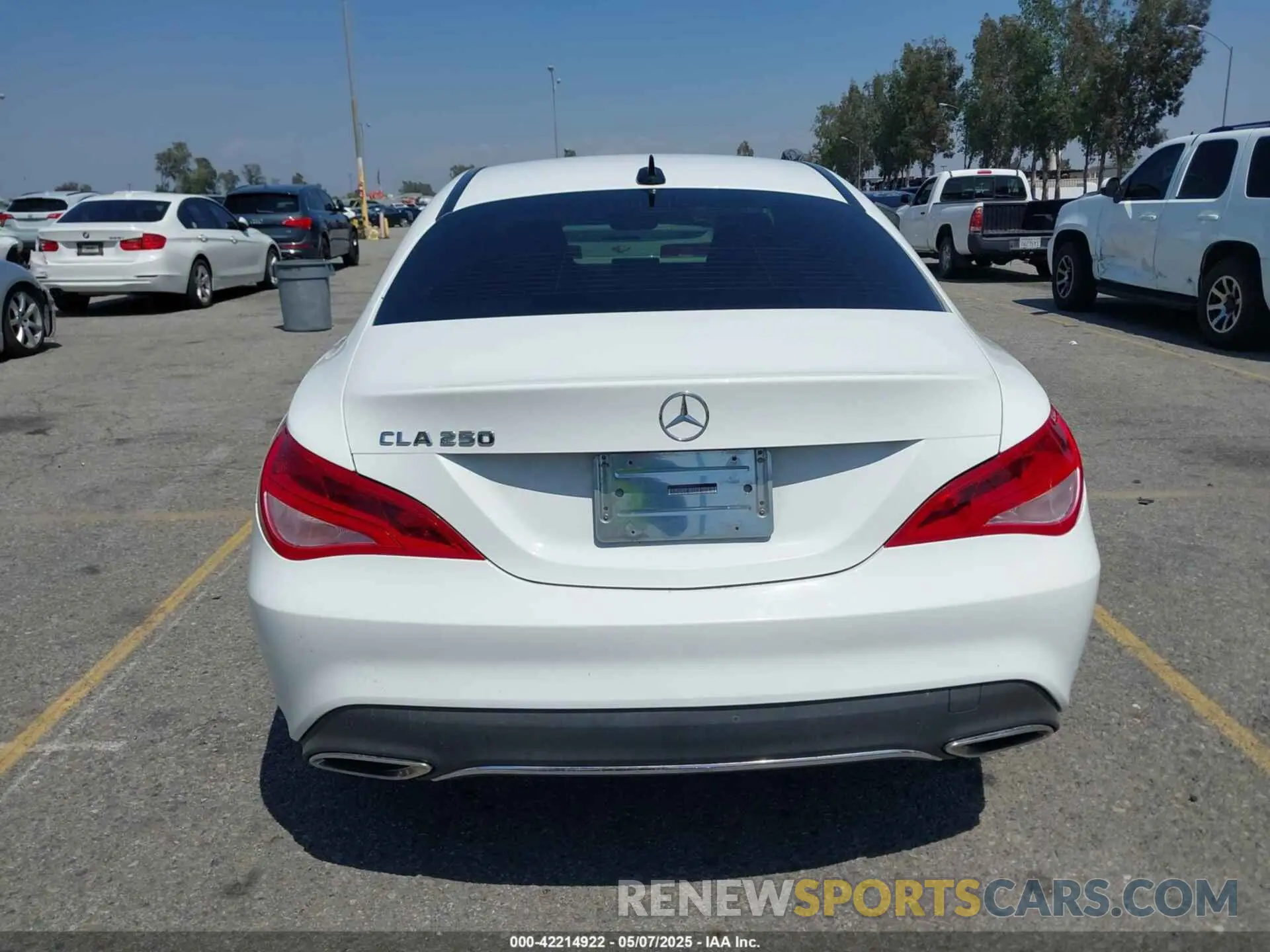 17 Photograph of a damaged car WDDSJ4EB5KN769676 MERCEDES-BENZ CLA 250 2019