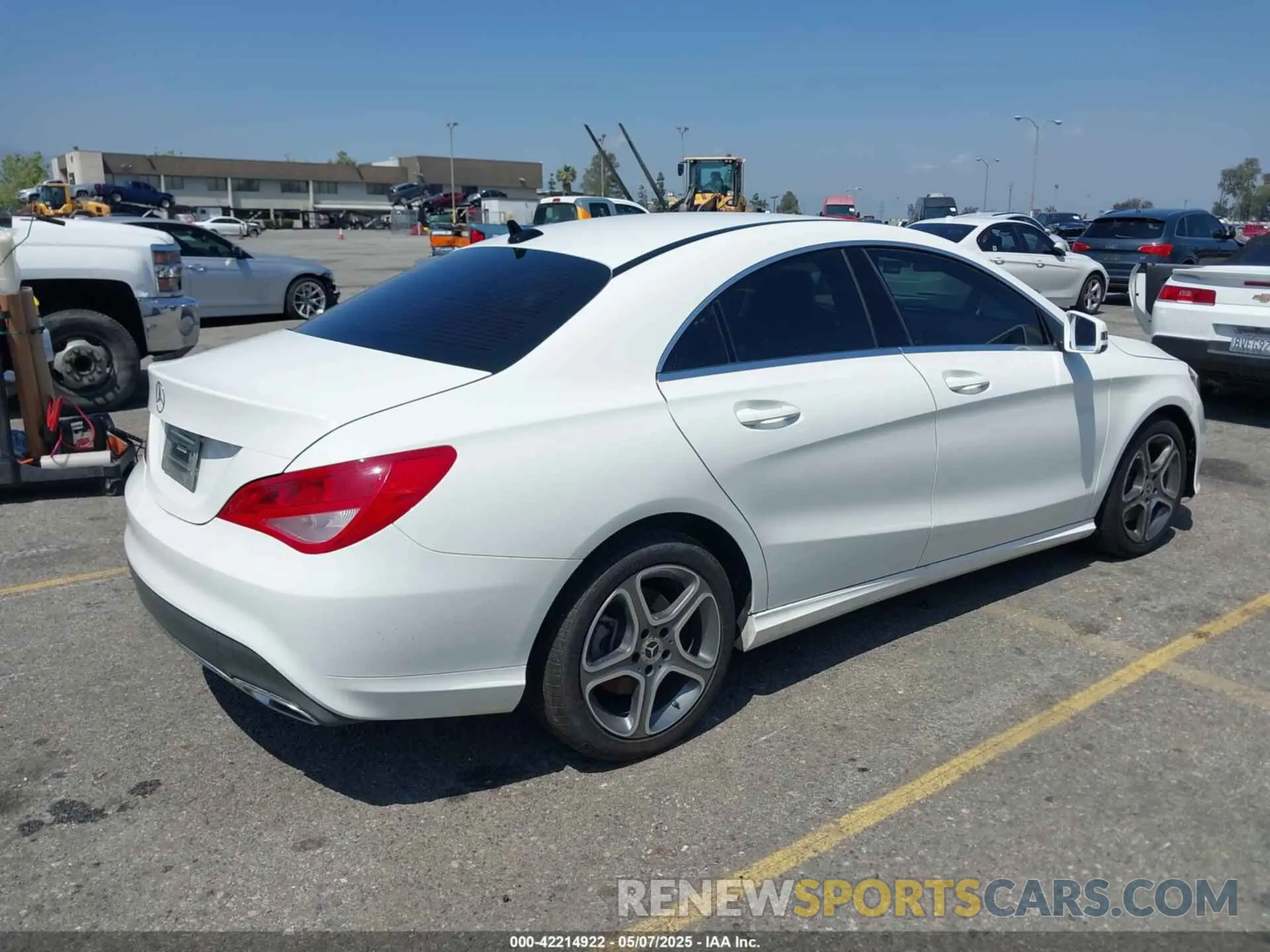 4 Photograph of a damaged car WDDSJ4EB5KN769676 MERCEDES-BENZ CLA 250 2019