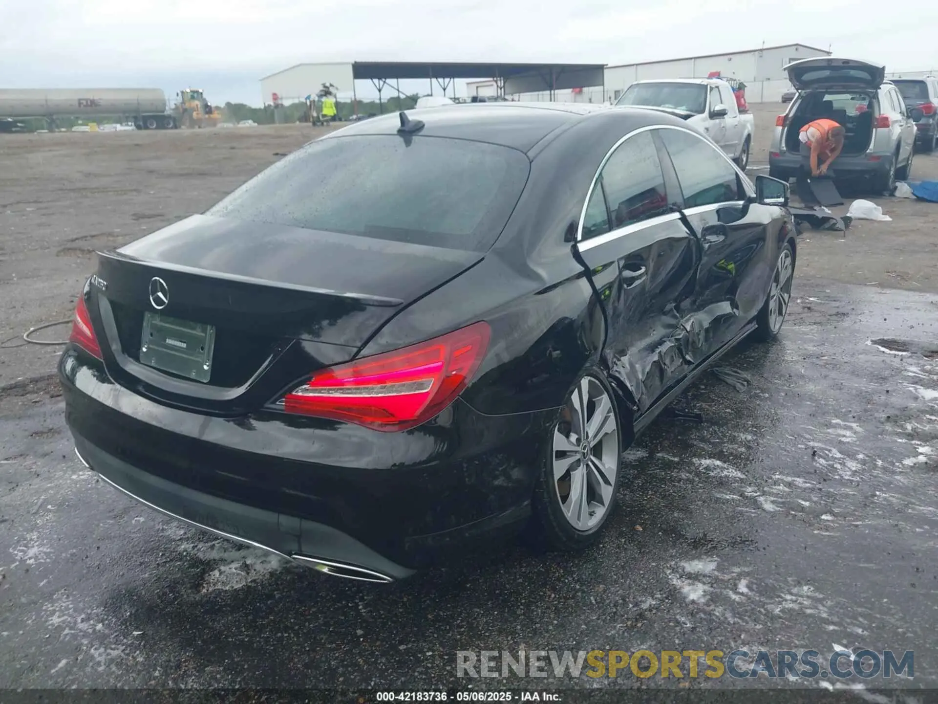 4 Photograph of a damaged car WDDSJ4EB7KN710306 MERCEDES-BENZ CLA 250 2019