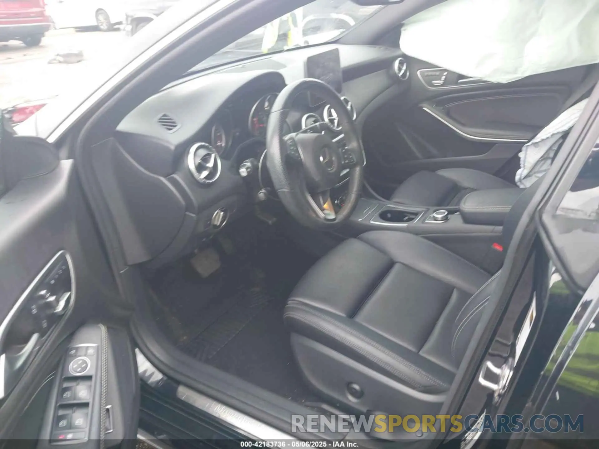 5 Photograph of a damaged car WDDSJ4EB7KN710306 MERCEDES-BENZ CLA 250 2019