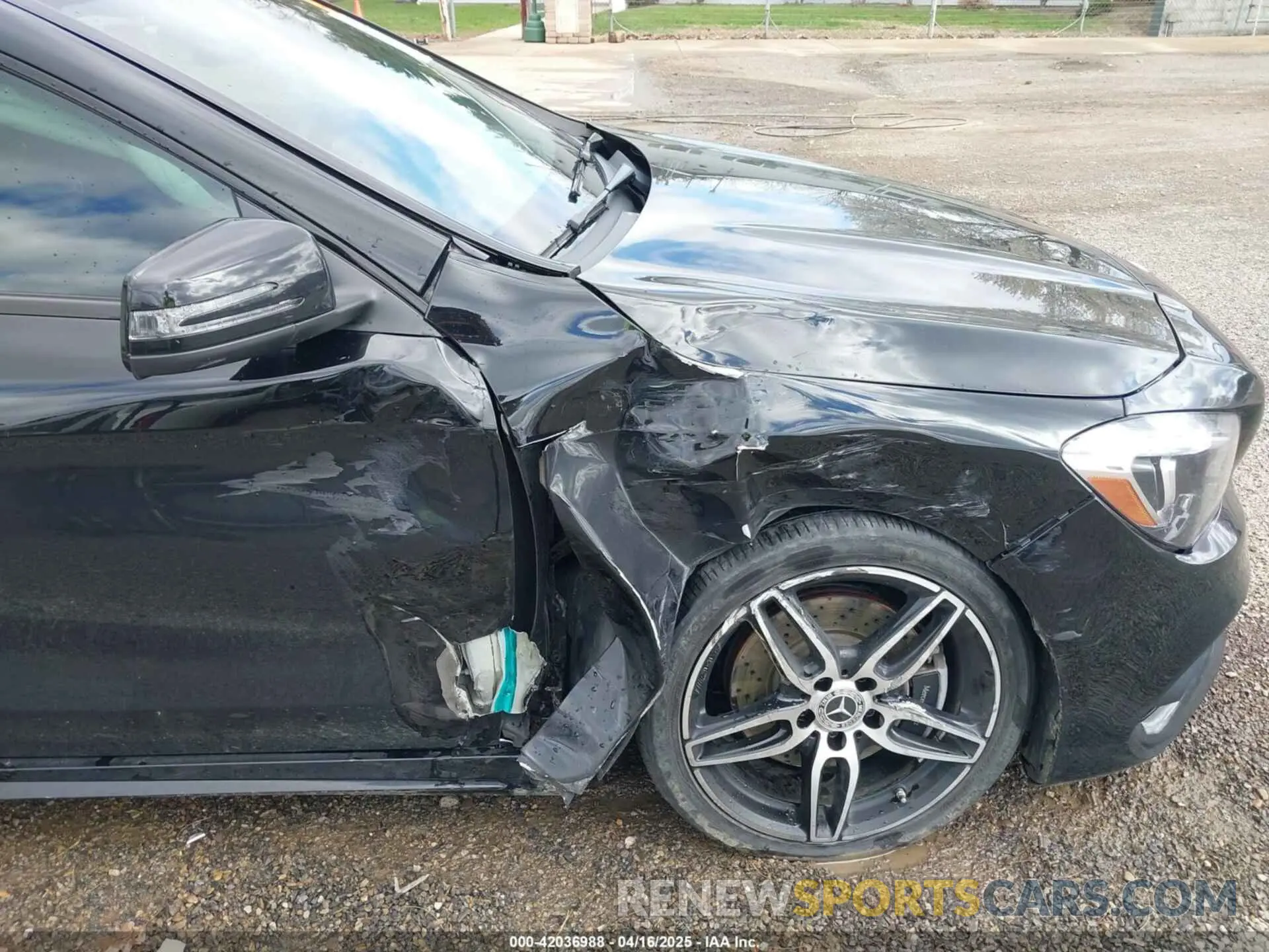 17 Photograph of a damaged car WDDSJ4GB0KN723119 MERCEDES-BENZ CLA 250 2019