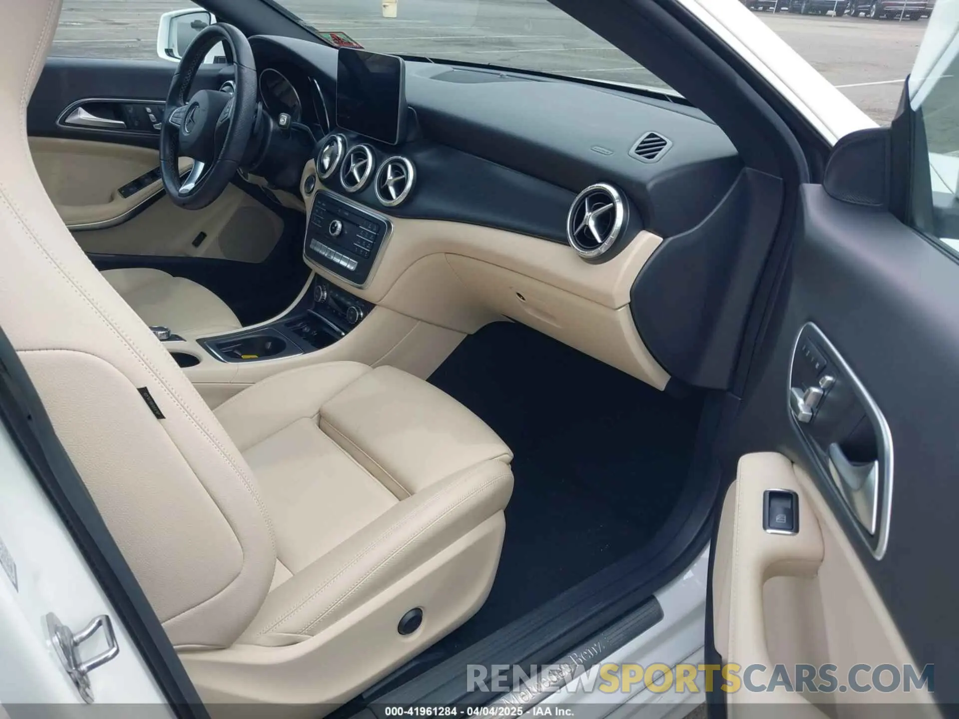 5 Photograph of a damaged car WDDSJ4GB0KN737957 MERCEDES-BENZ CLA 250 2019