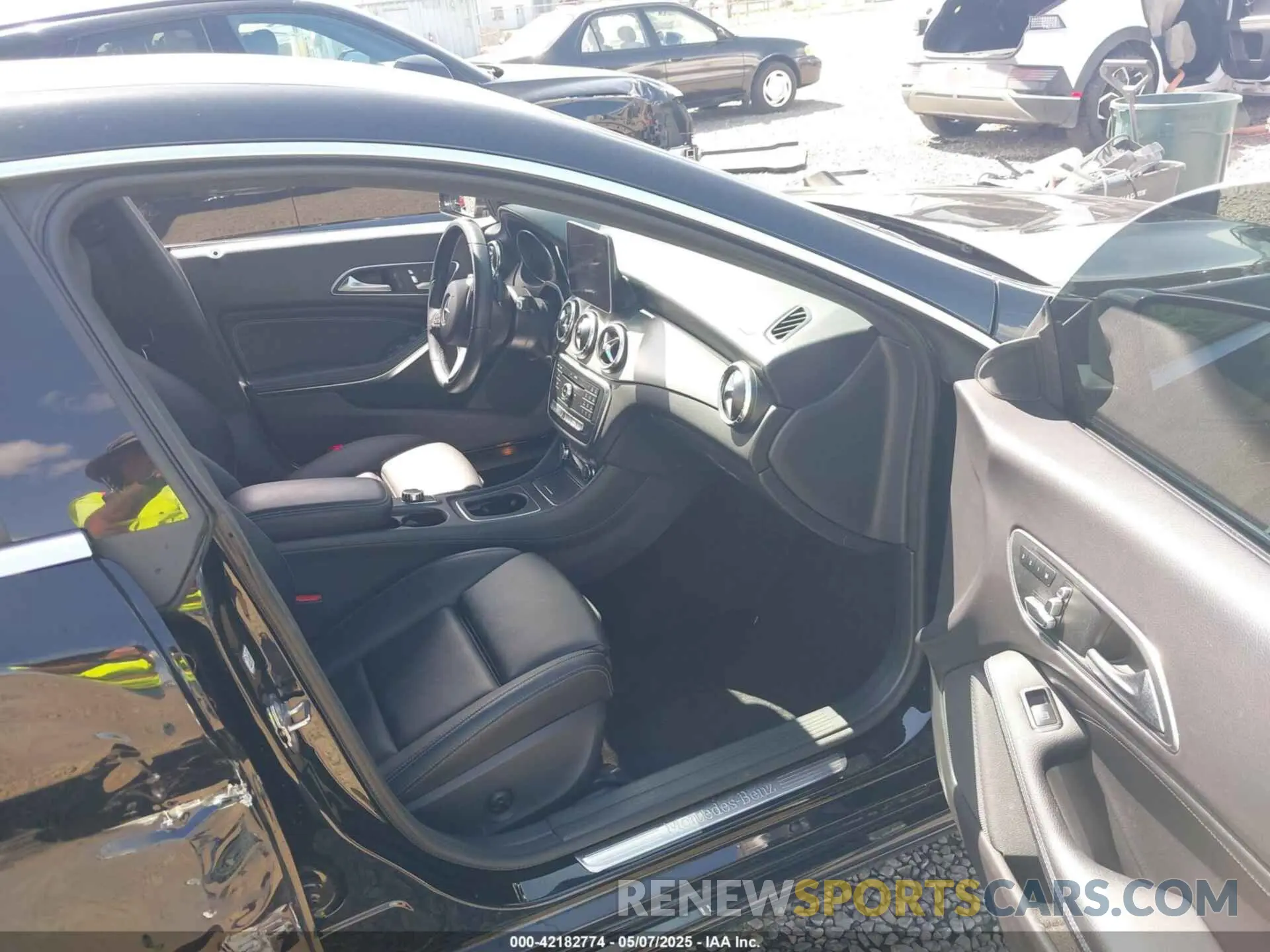 5 Photograph of a damaged car WDDSJ4GB4KN725228 MERCEDES-BENZ CLA 250 2019