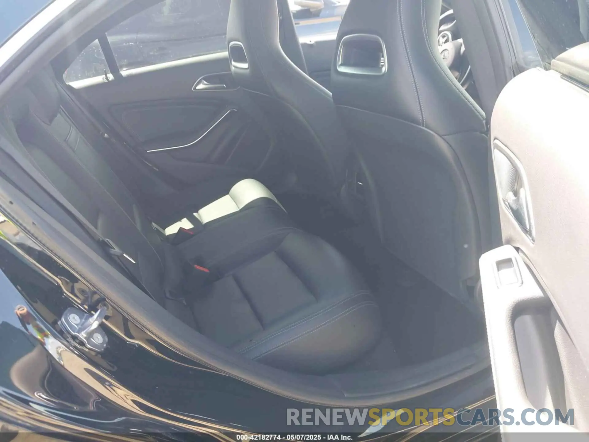 8 Photograph of a damaged car WDDSJ4GB4KN725228 MERCEDES-BENZ CLA 250 2019