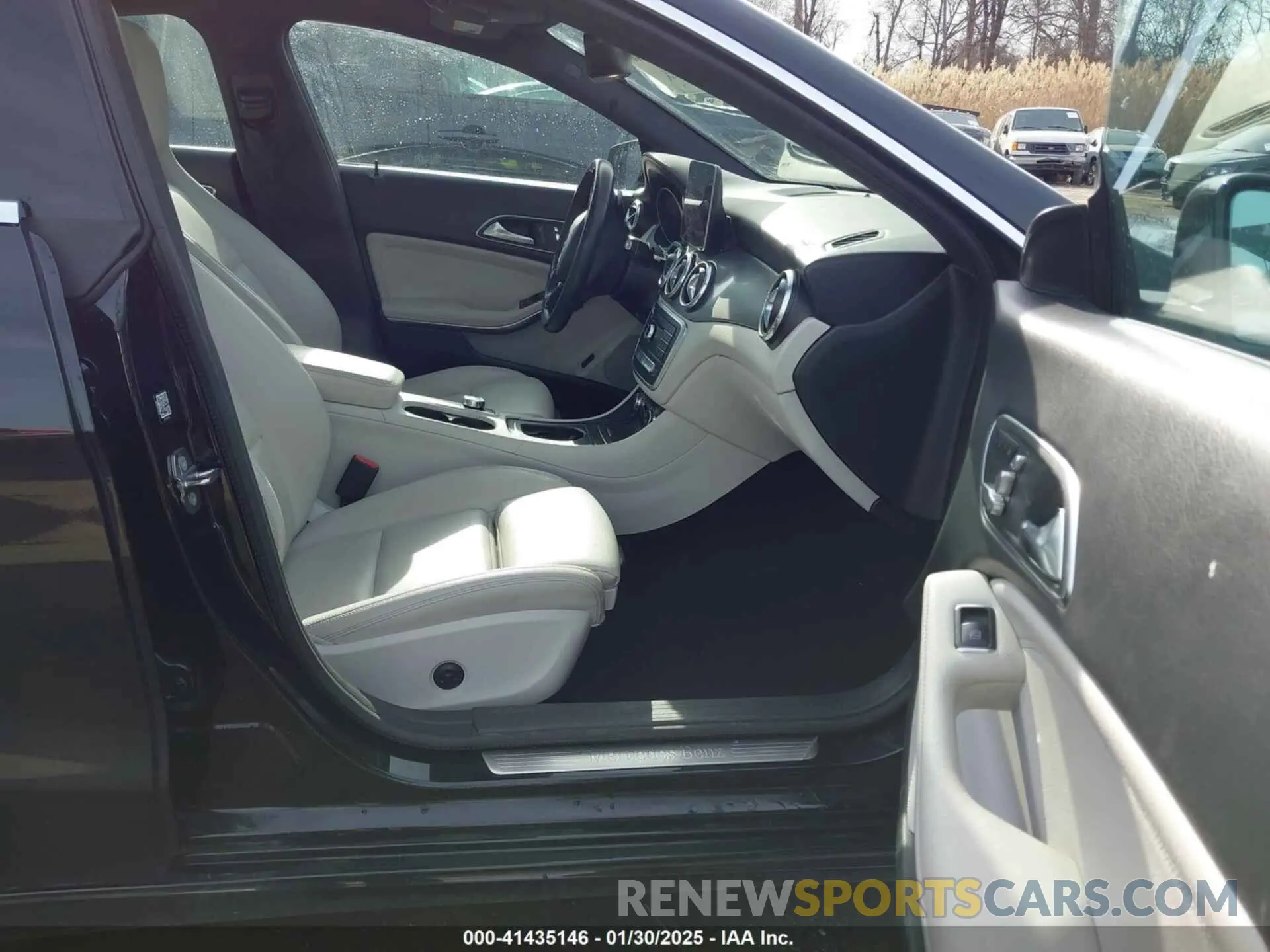 5 Photograph of a damaged car WDDSJ4GB7KN707306 MERCEDES-BENZ CLA 250 2019