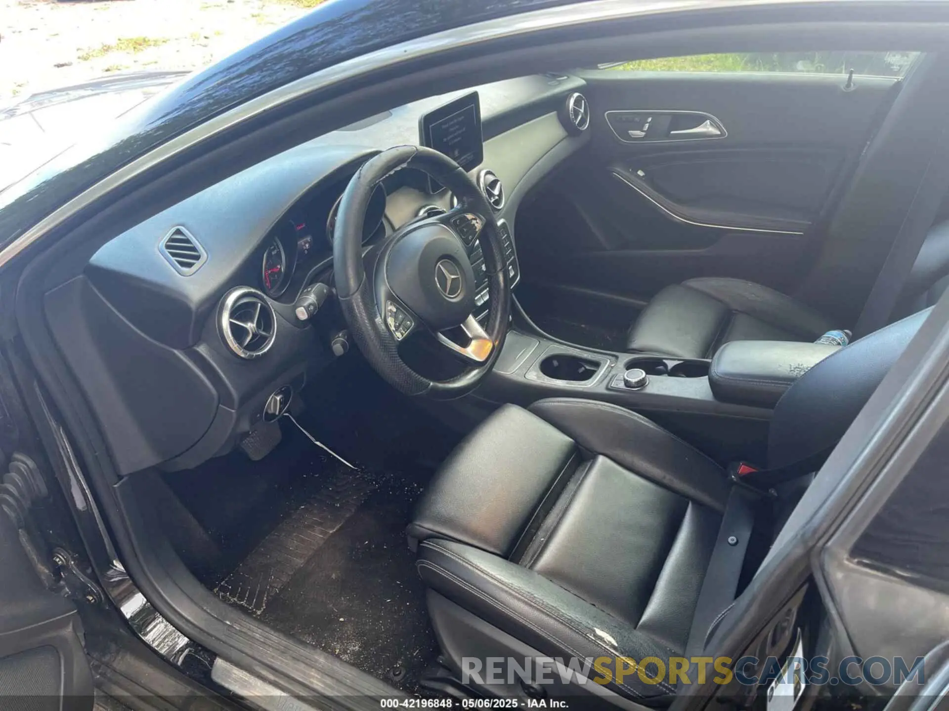 5 Photograph of a damaged car WDDSJ4GBXKN701662 MERCEDES-BENZ CLA 250 2019