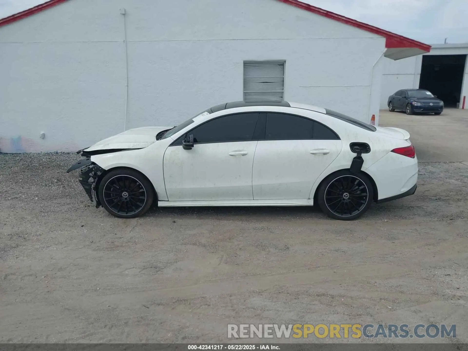 14 Photograph of a damaged car W1K5J4GB1LN091102 MERCEDES-BENZ CLA 250 2020