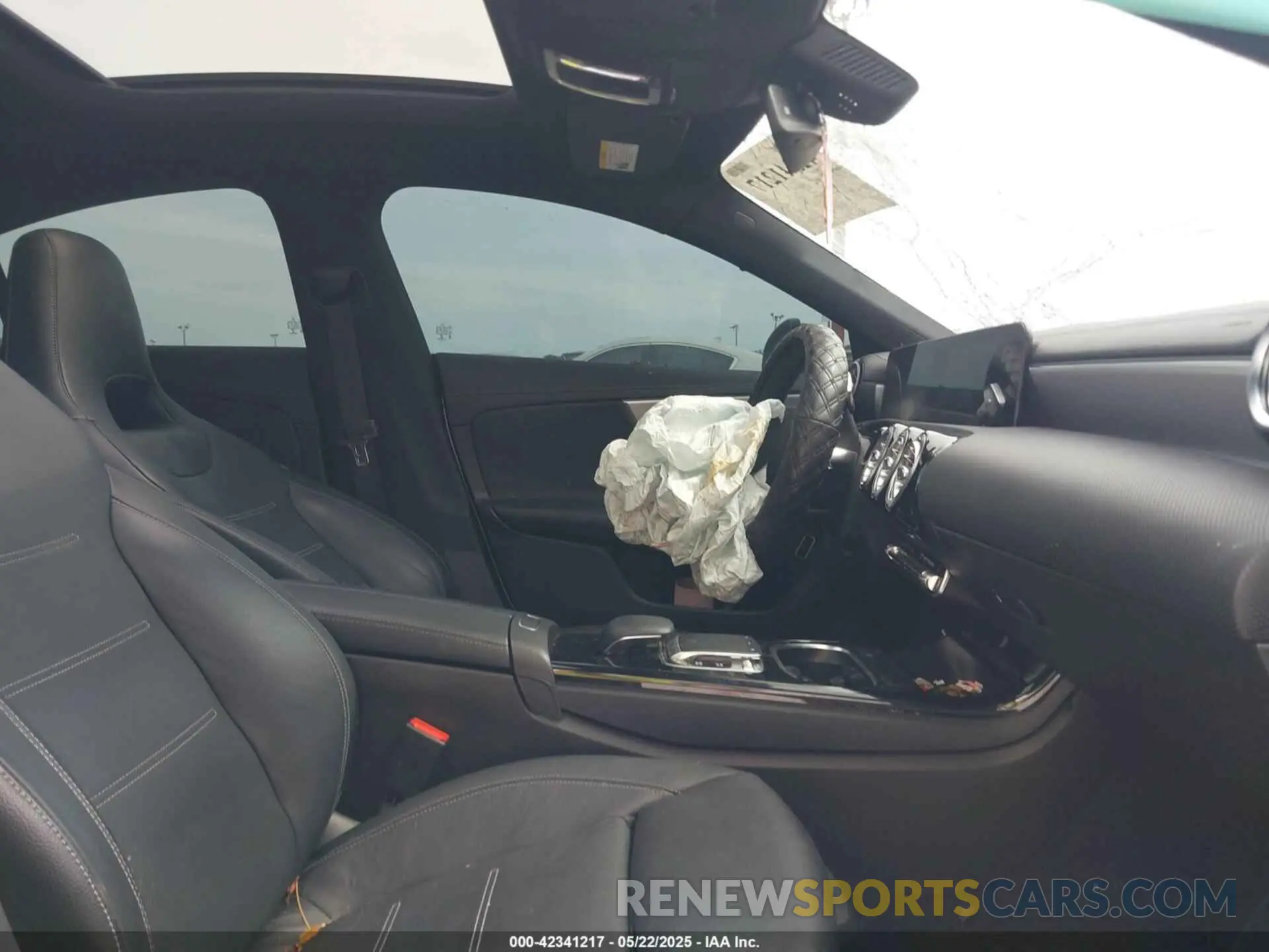 5 Photograph of a damaged car W1K5J4GB1LN091102 MERCEDES-BENZ CLA 250 2020