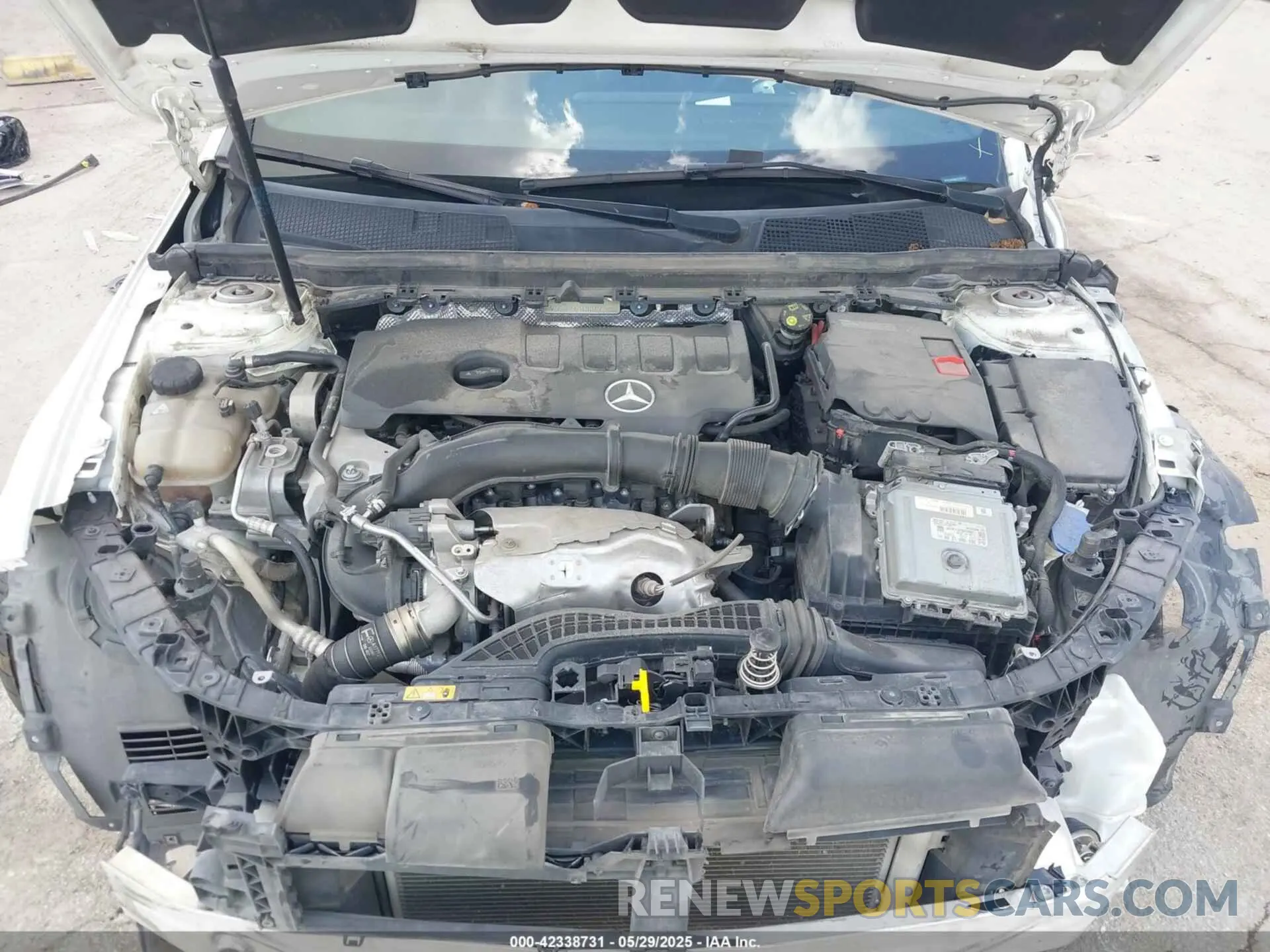10 Photograph of a damaged car W1K5J4GB4LN102187 MERCEDES-BENZ CLA 250 2020