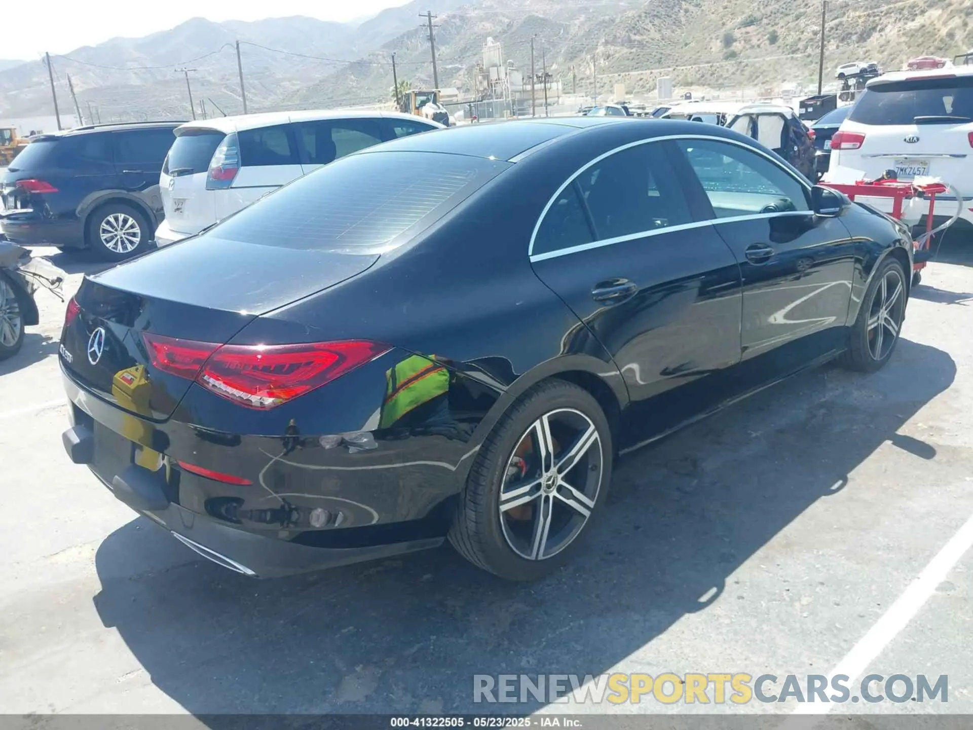 4 Photograph of a damaged car W1K5J4GB4LN108944 MERCEDES-BENZ CLA 250 2020
