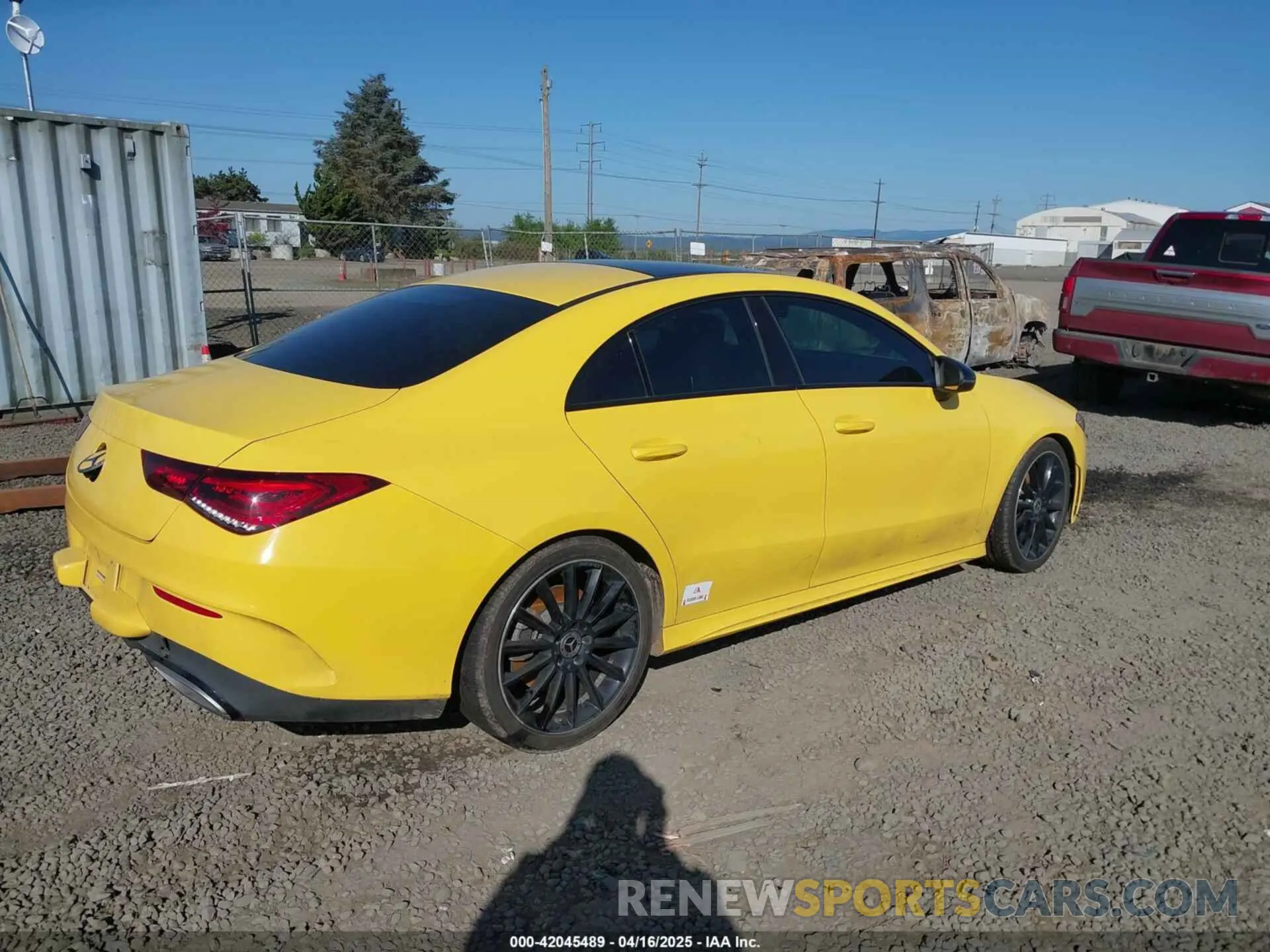 4 Photograph of a damaged car W1K5J4GB7LN083750 MERCEDES-BENZ CLA 250 2020