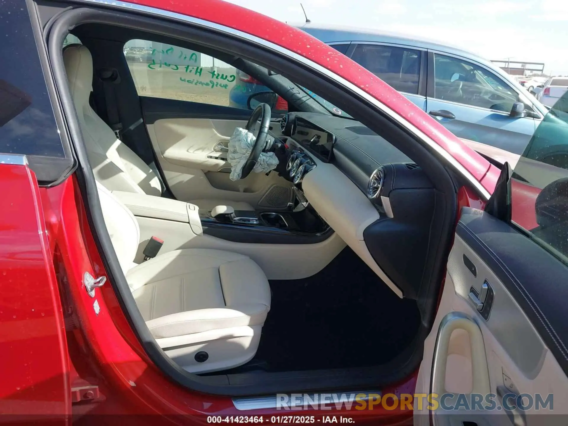 5 Photograph of a damaged car W1K5J4GB7LN104502 MERCEDES-BENZ CLA 250 2020