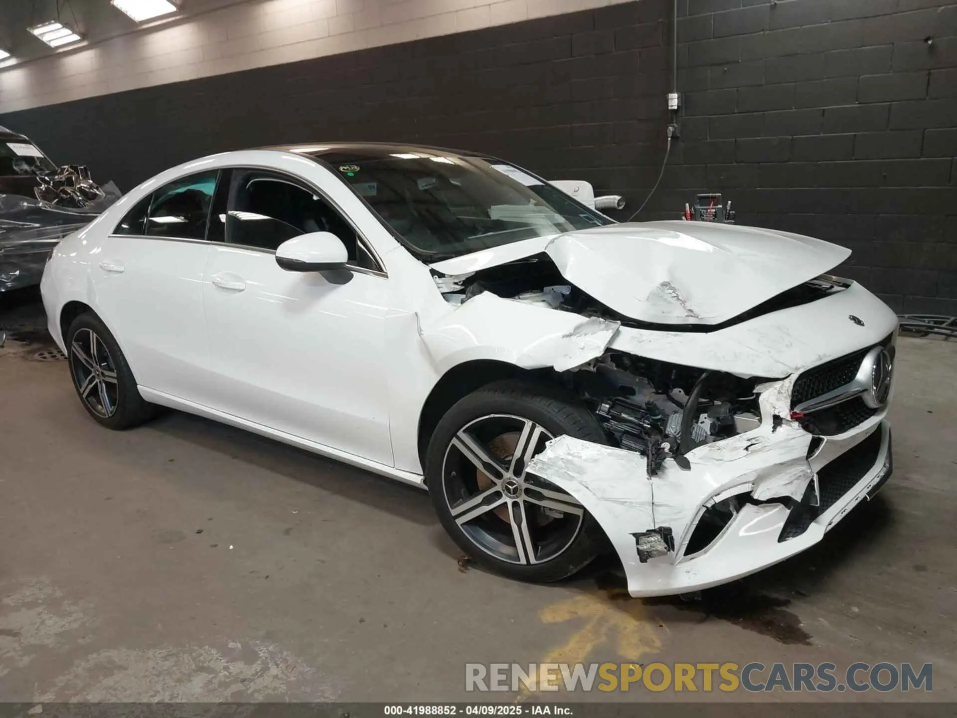 1 Photograph of a damaged car W1K5J4HB6LN119880 MERCEDES-BENZ CLA 250 2020