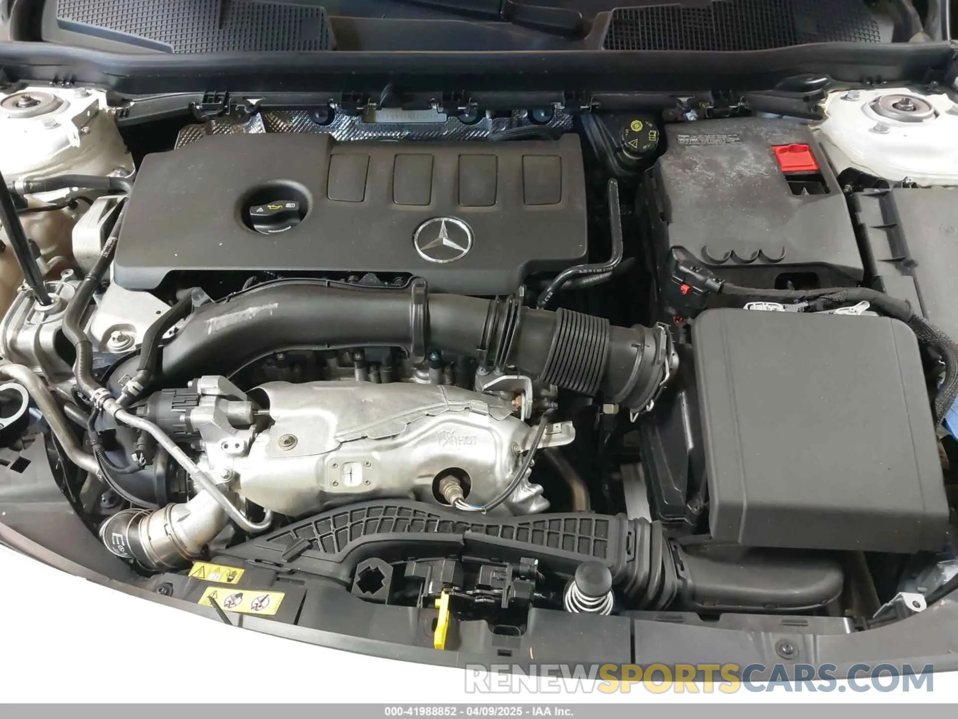 10 Photograph of a damaged car W1K5J4HB6LN119880 MERCEDES-BENZ CLA 250 2020