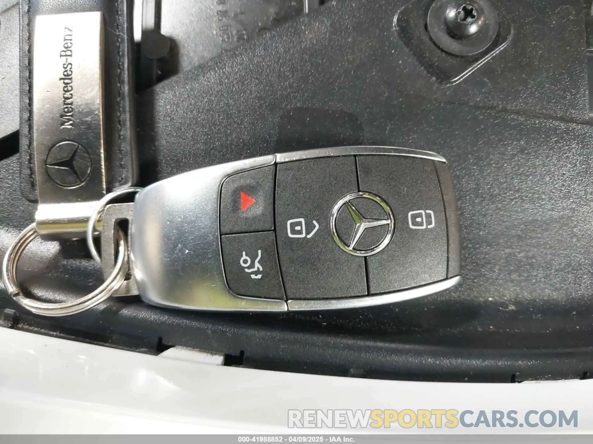 11 Photograph of a damaged car W1K5J4HB6LN119880 MERCEDES-BENZ CLA 250 2020