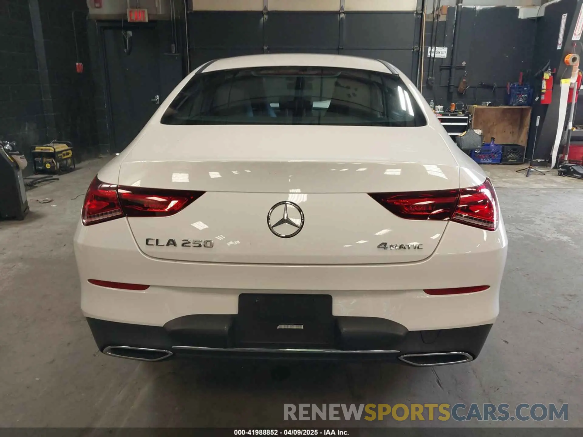 16 Photograph of a damaged car W1K5J4HB6LN119880 MERCEDES-BENZ CLA 250 2020