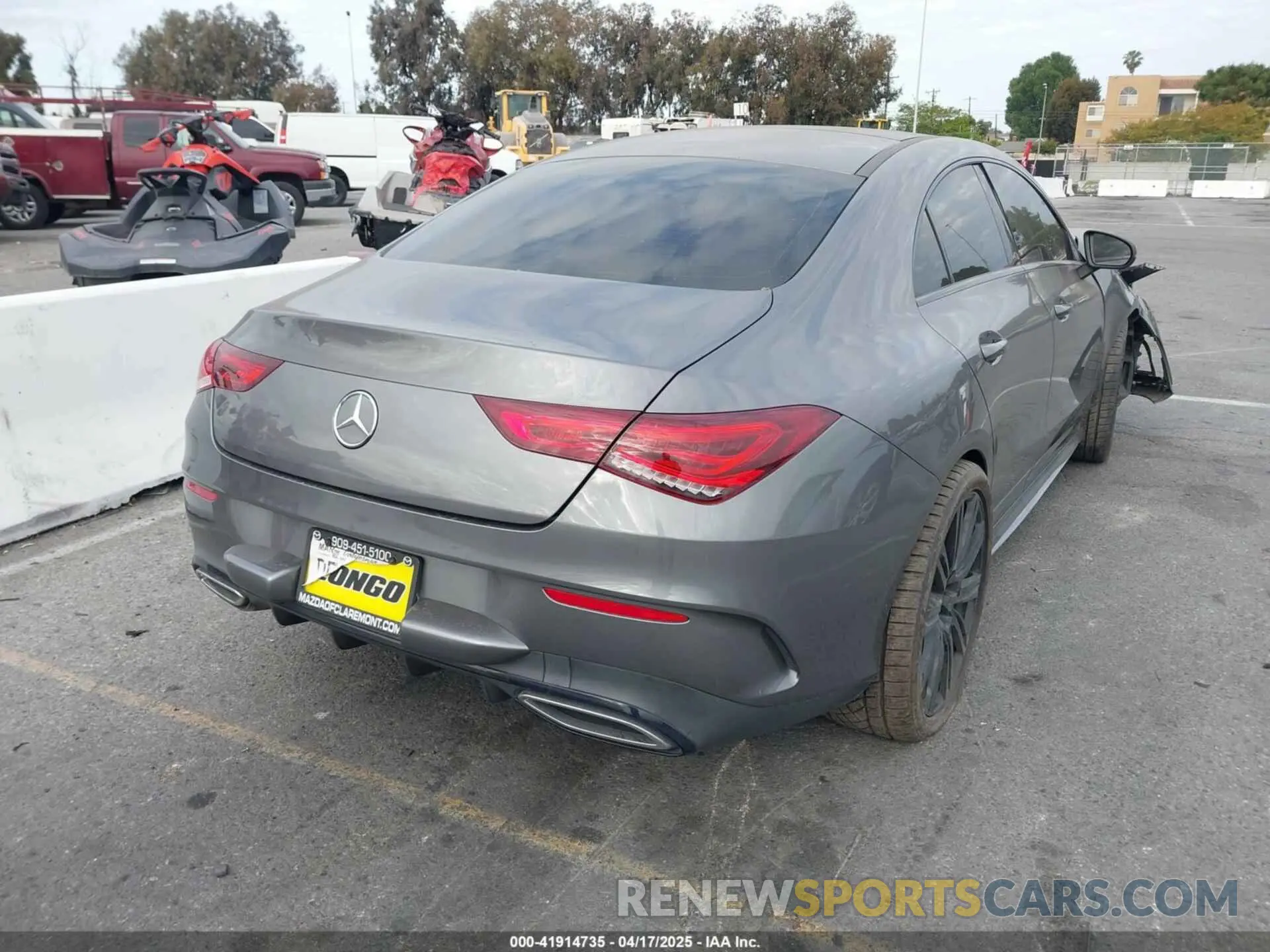4 Photograph of a damaged car WDD5J4GB0LN025561 MERCEDES-BENZ CLA 250 2020