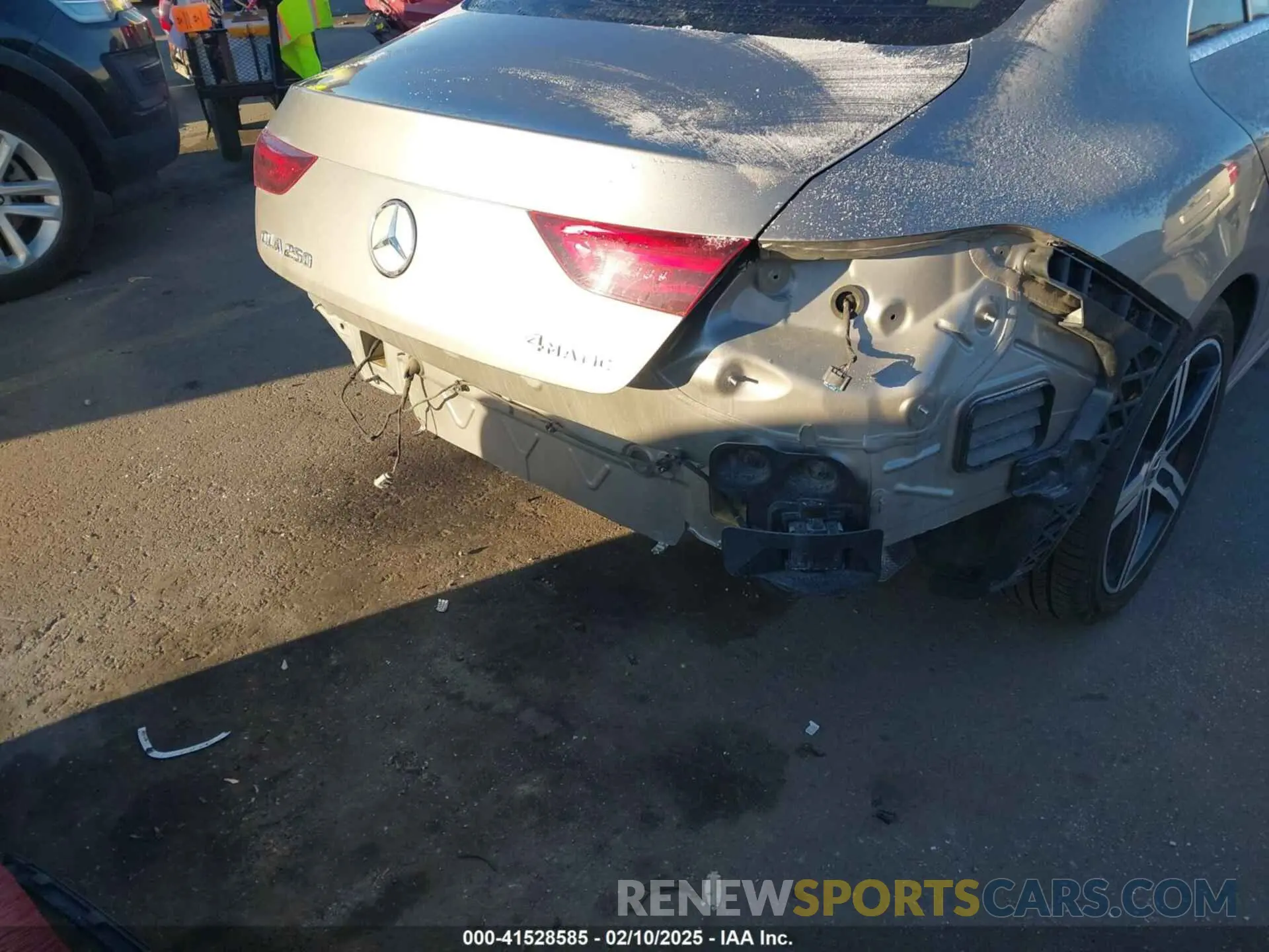 18 Photograph of a damaged car WDD5J4HB1LN036082 MERCEDES-BENZ CLA 250 2020