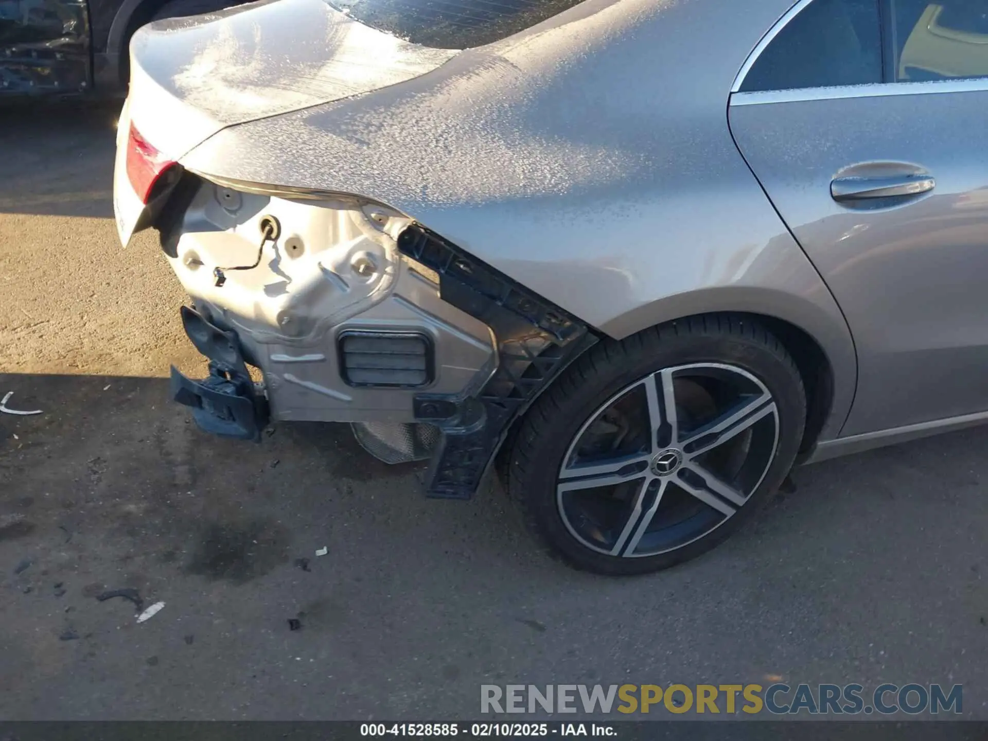 19 Photograph of a damaged car WDD5J4HB1LN036082 MERCEDES-BENZ CLA 250 2020
