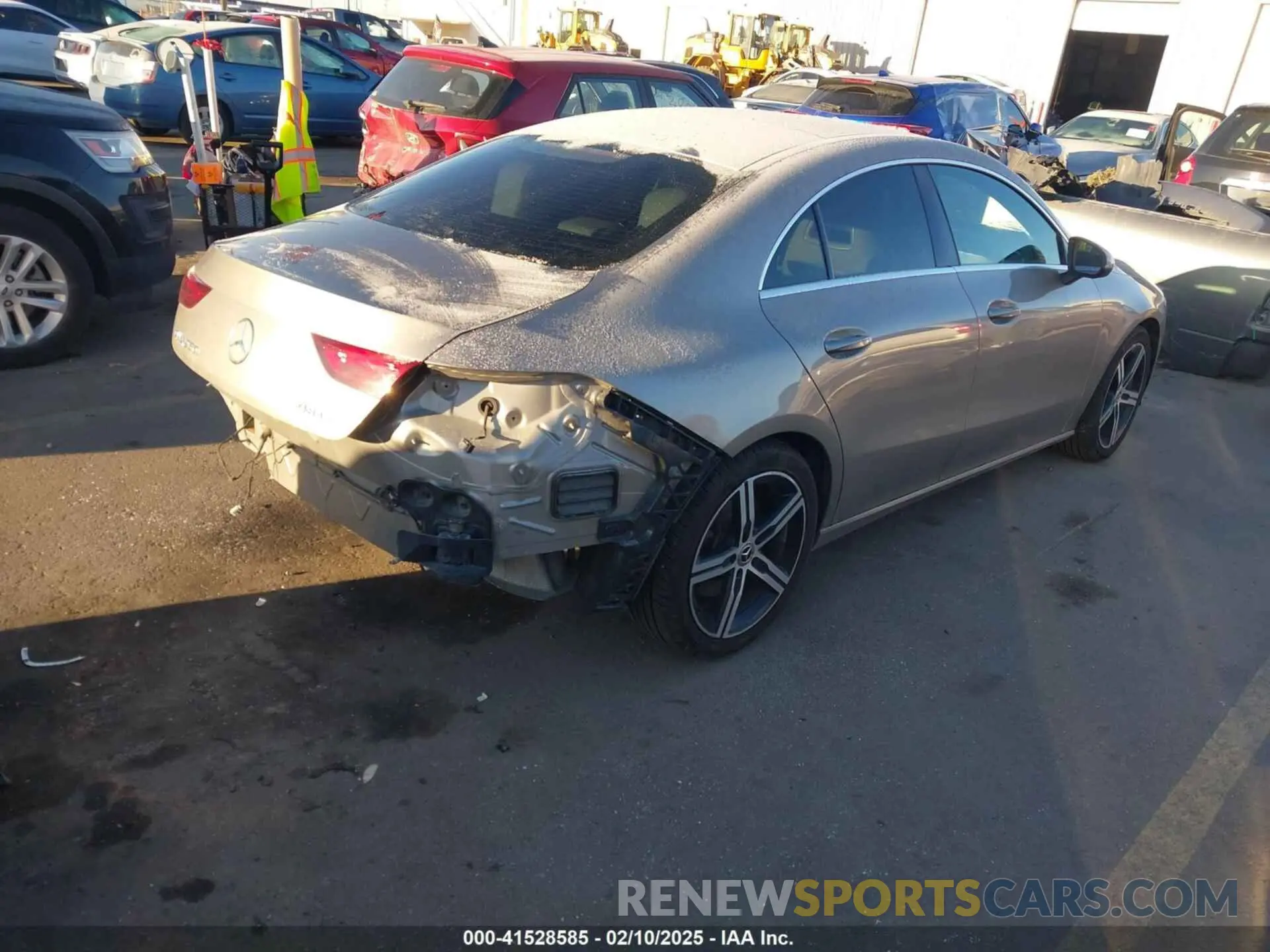 4 Photograph of a damaged car WDD5J4HB1LN036082 MERCEDES-BENZ CLA 250 2020