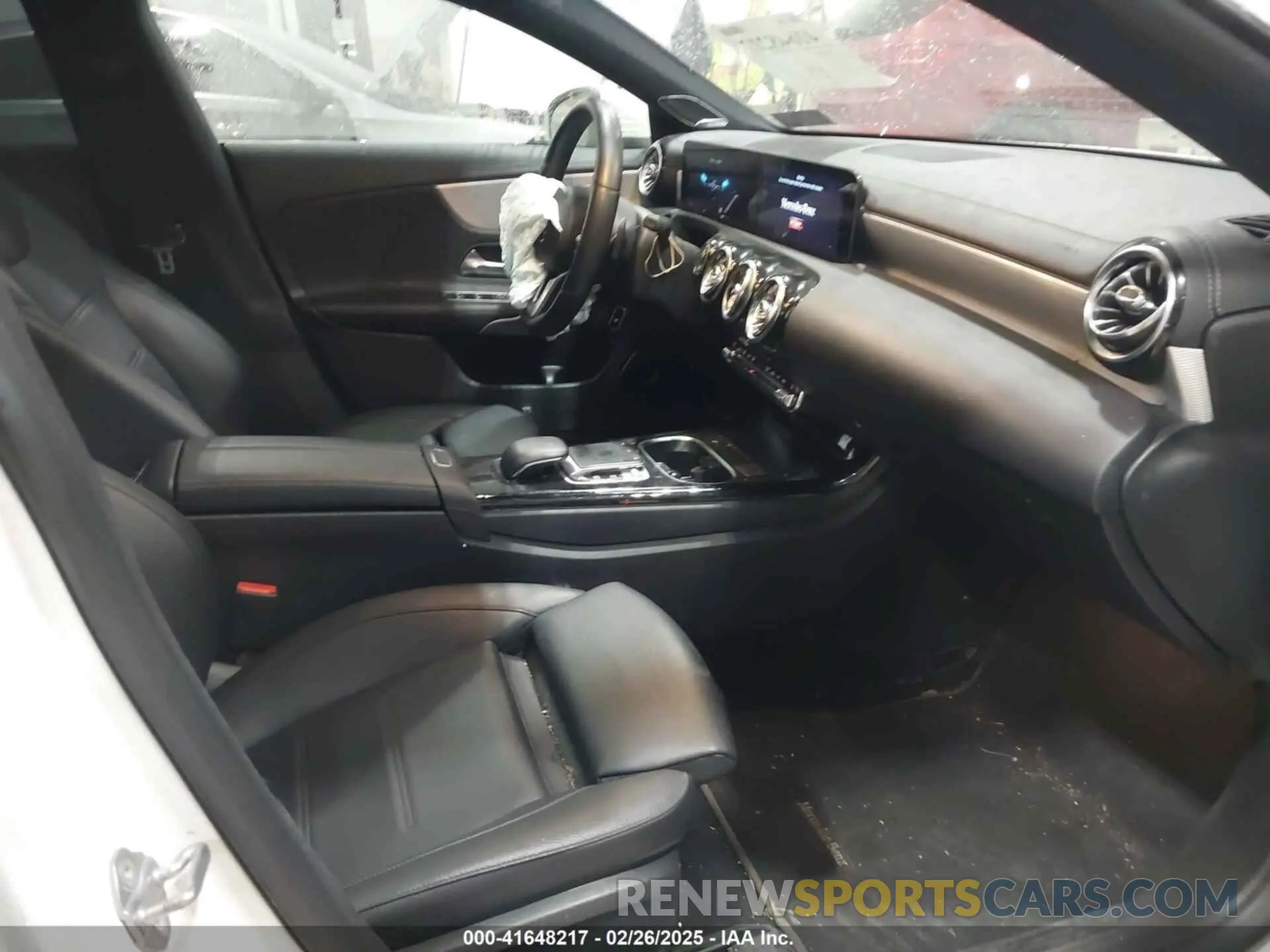 5 Photograph of a damaged car WDD5J4HB8LN037598 MERCEDES-BENZ CLA 250 2020