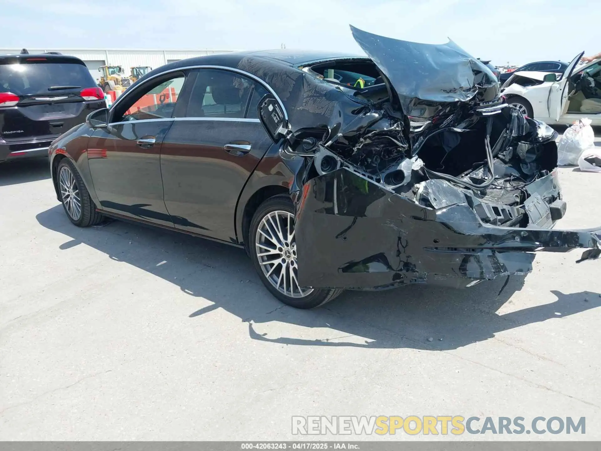 3 Photograph of a damaged car W1K5J4GB3MN157568 MERCEDES-BENZ CLA 250 2021