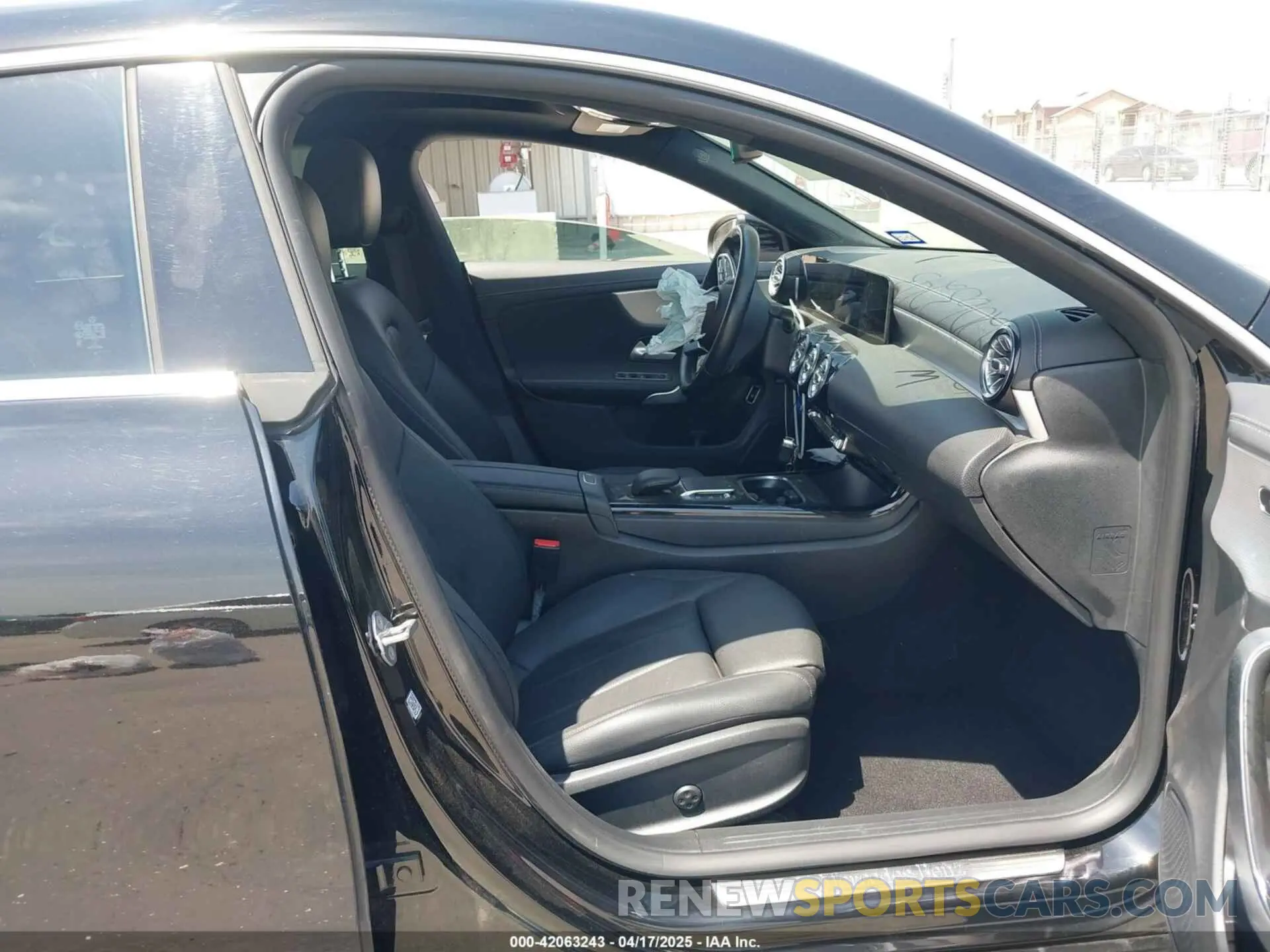 5 Photograph of a damaged car W1K5J4GB3MN157568 MERCEDES-BENZ CLA 250 2021