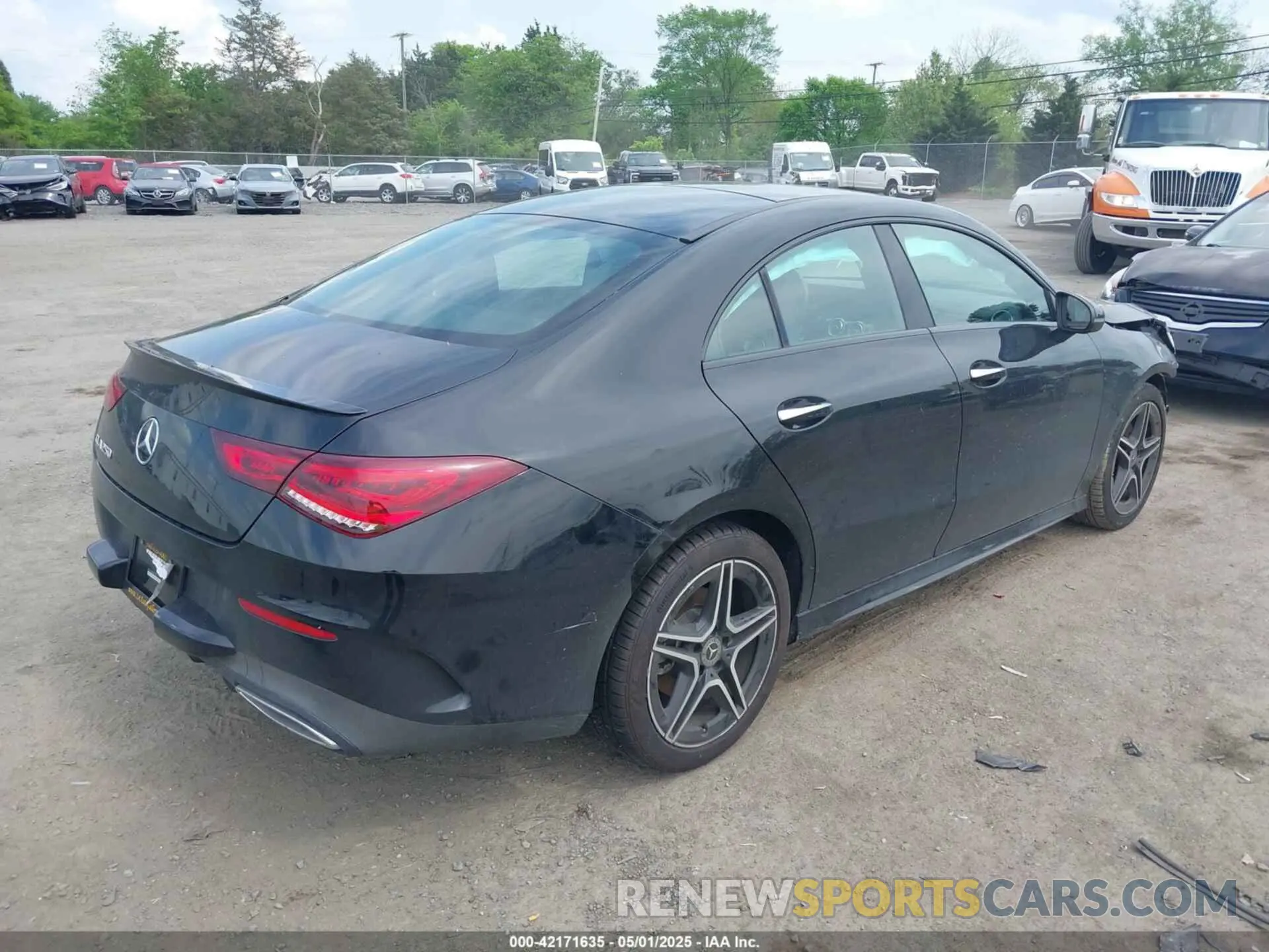 4 Photograph of a damaged car W1K5J4GB4MN175240 MERCEDES-BENZ CLA 250 2021