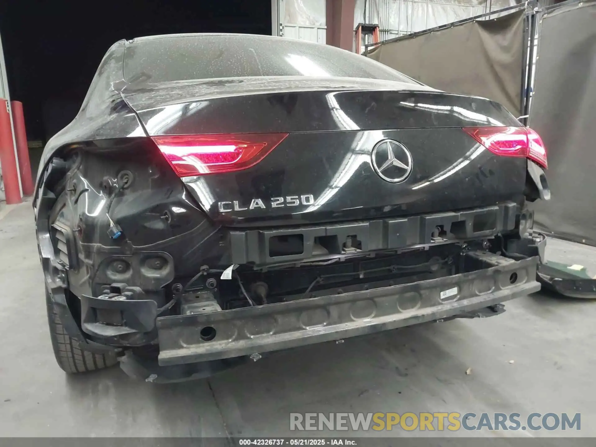 18 Photograph of a damaged car W1K5J4GB5MN222422 MERCEDES-BENZ CLA 250 2021