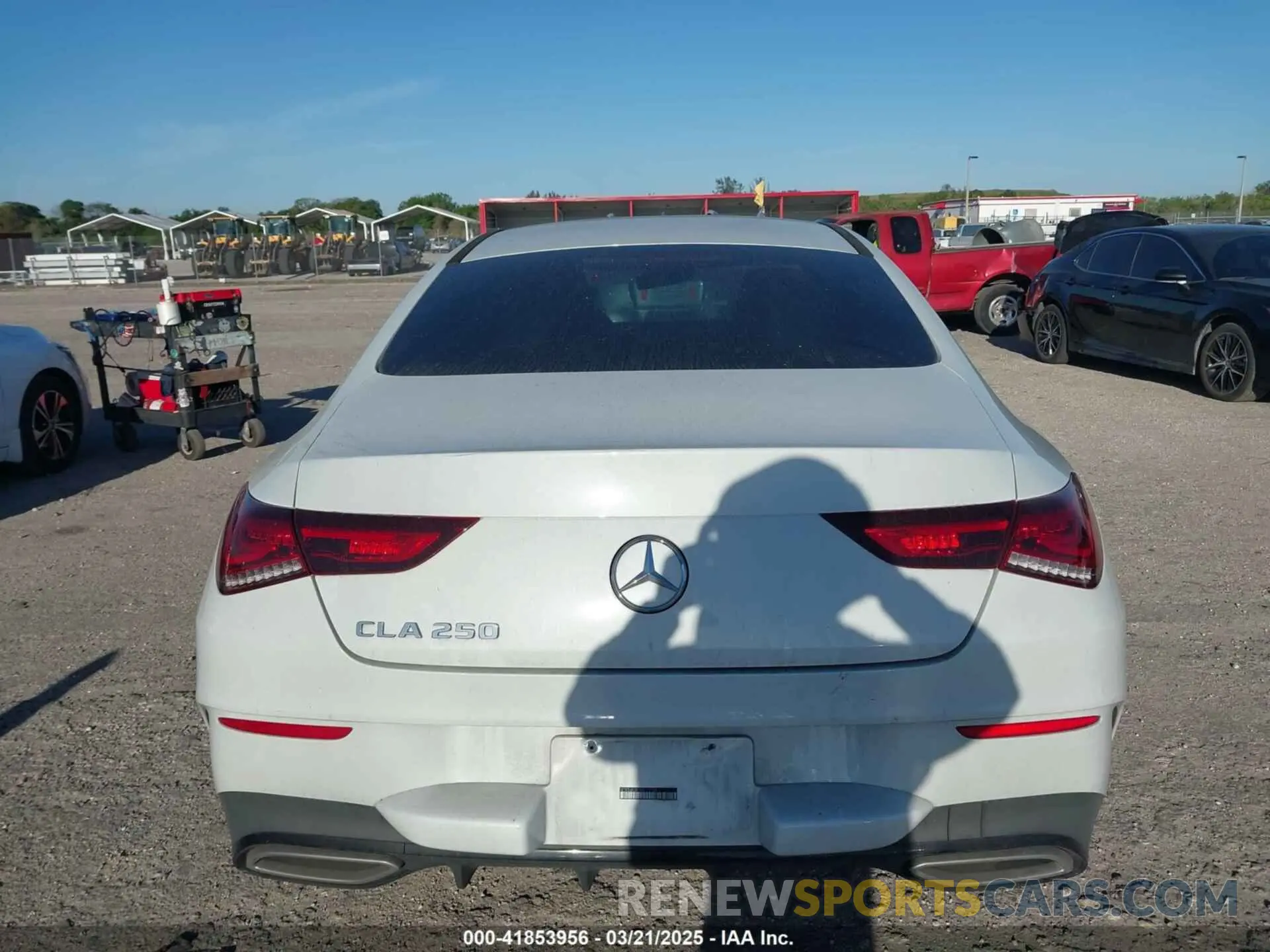 15 Photograph of a damaged car W1K5J4GB1NN313768 MERCEDES-BENZ CLA 250 COUPE 2022