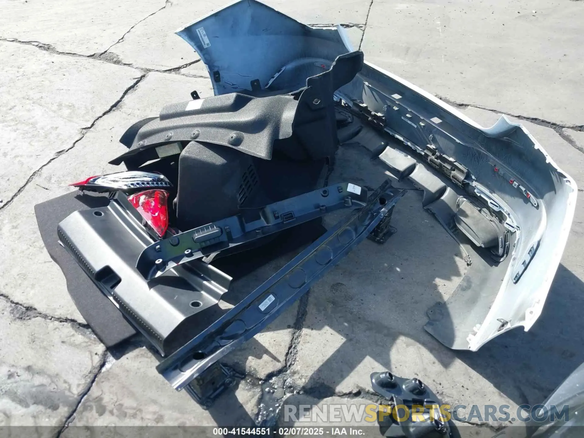 12 Photograph of a damaged car W1K5J4GB1NN318856 MERCEDES-BENZ CLA 250 COUPE 2022