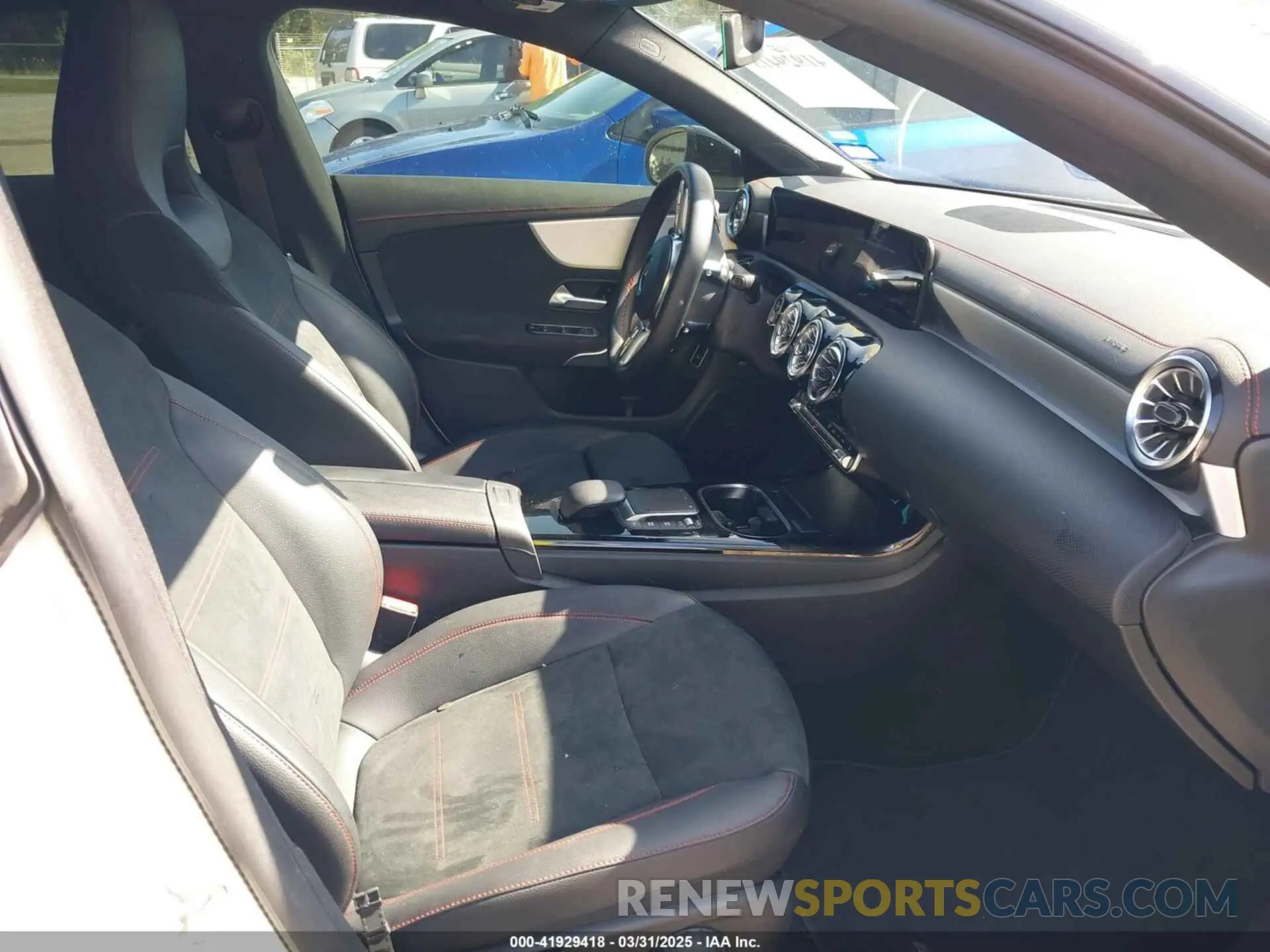 5 Photograph of a damaged car W1K5J4GB4NN294407 MERCEDES-BENZ CLA 250 COUPE 2022